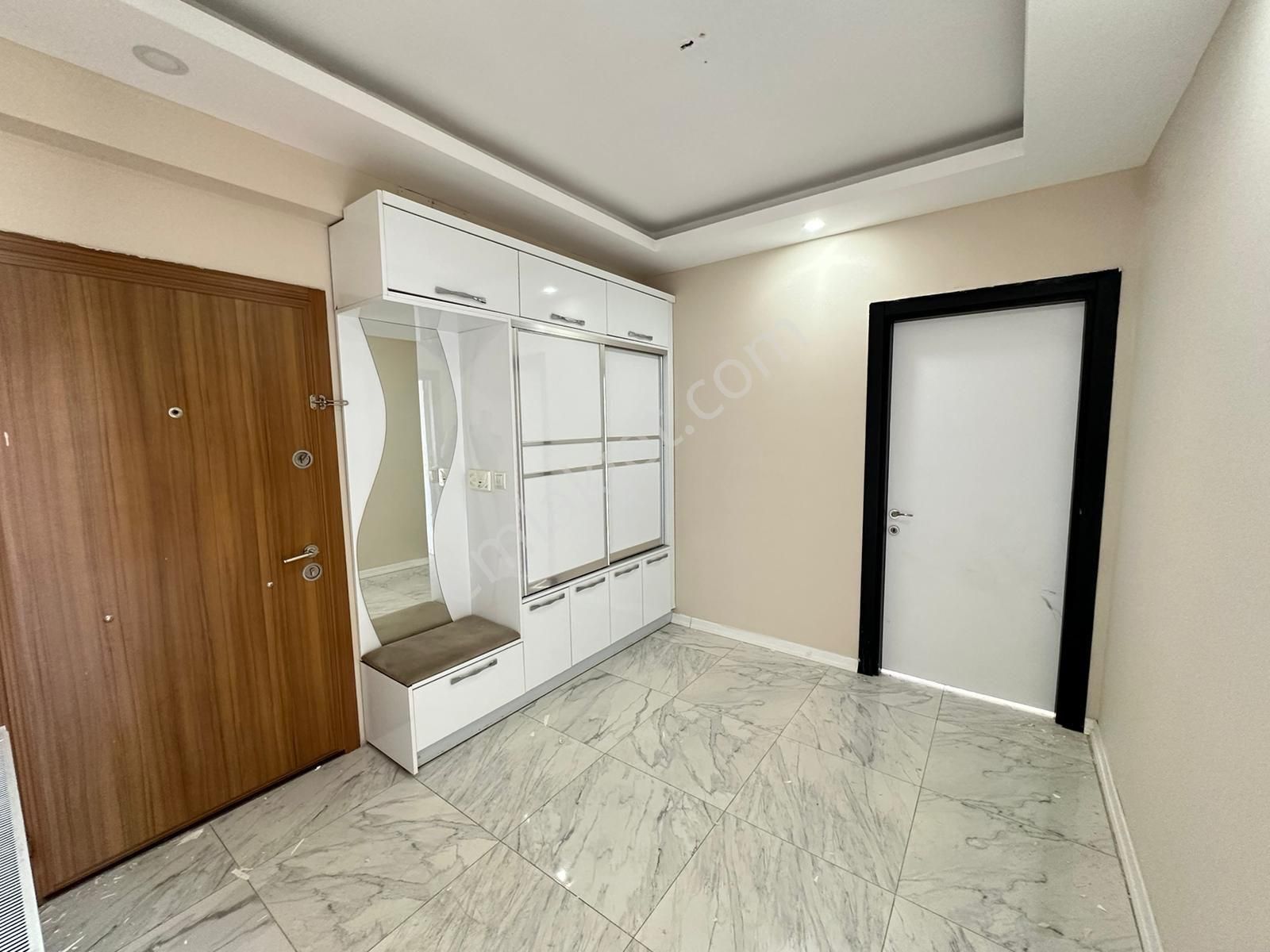 Karaköprü Akpıyar Satılık Daire ACİL EMLAK GÜVENCESİYLE 2+1 SATILIK DAİRE 