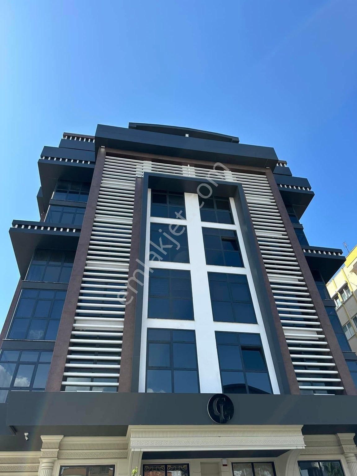 Alanya Oba Metro Kavşağında Kiralık 1+1 Ofis