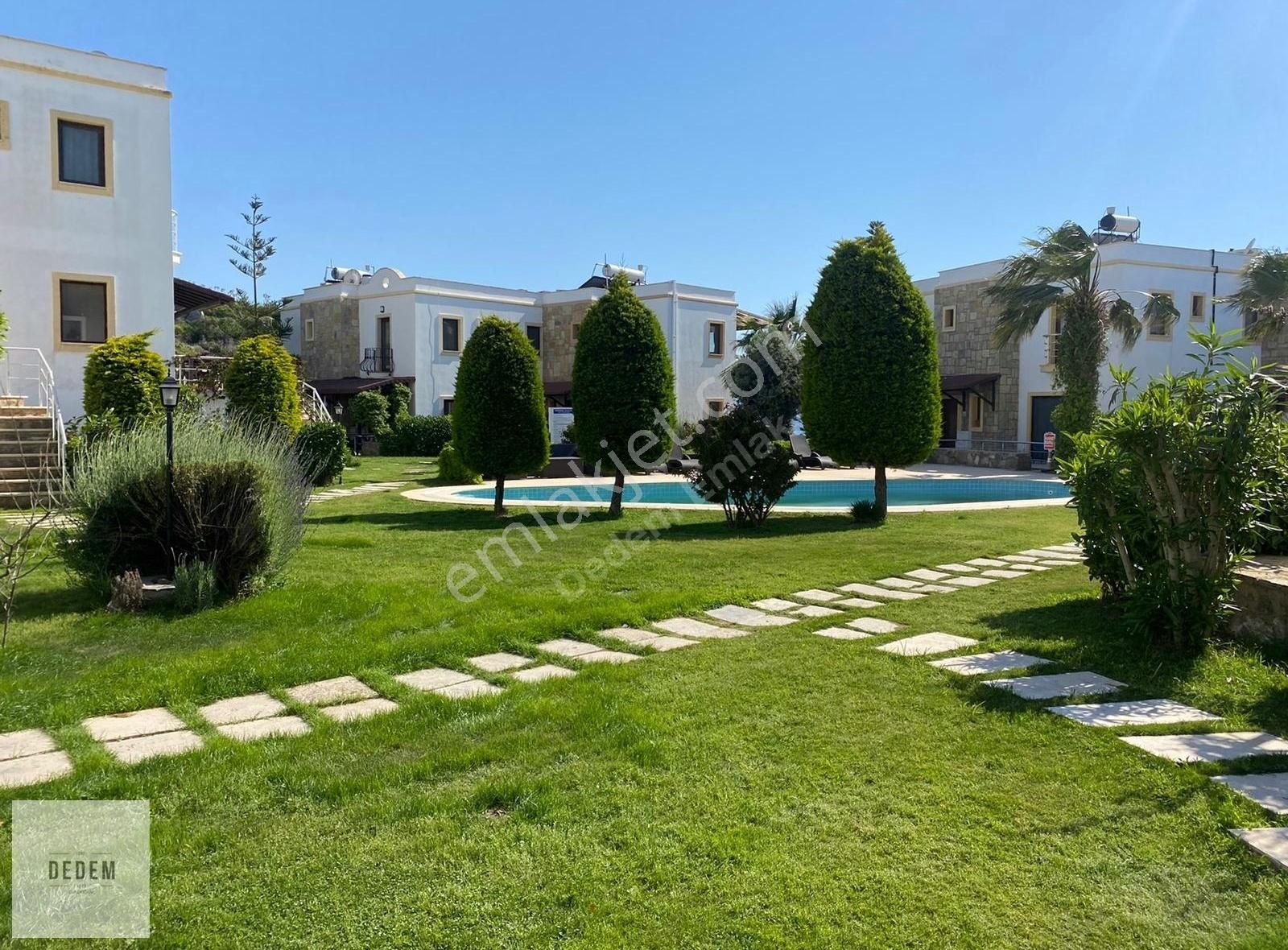 Bodrum Gündoğan Satılık Villa Gündoğan Koyunda Havuzlu Site İçerisinde Manzaralı 3+1 Villa