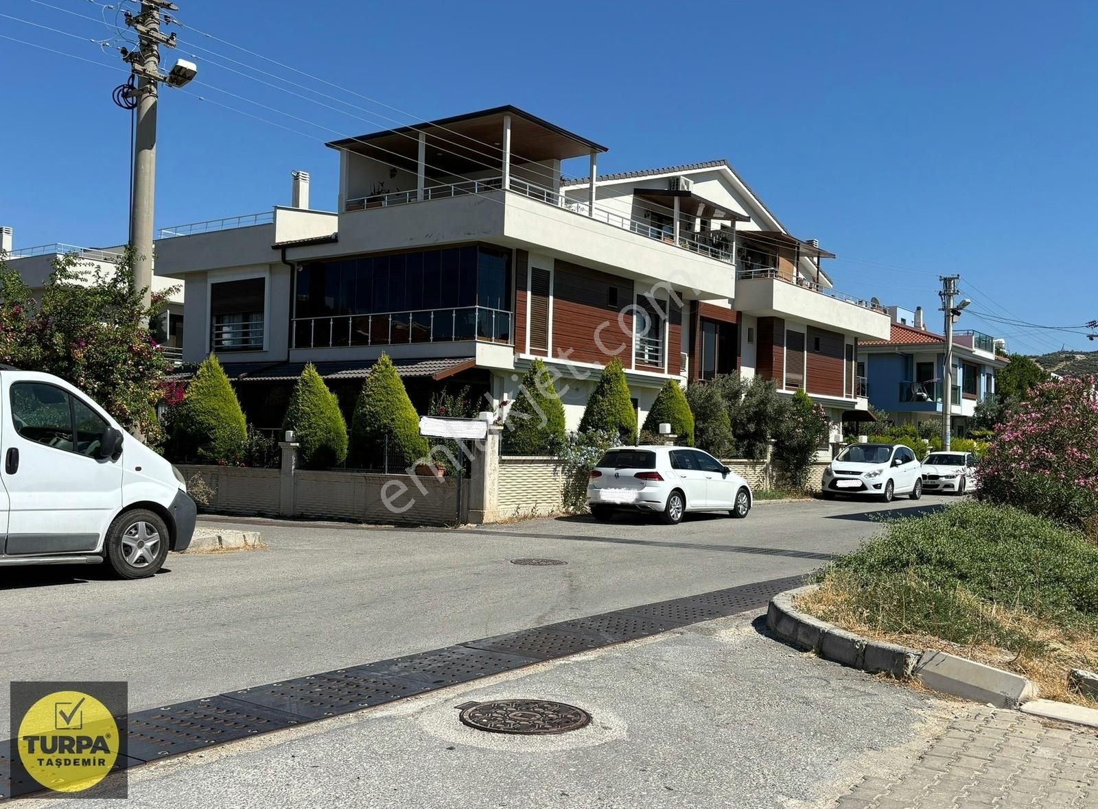 Urla Çamlıçay Satılık Daire İZMİR URLA'DA DENİZE ÇOK YAKIN ÇATI DUBLEKS LÜKS DAİRE (3+1)