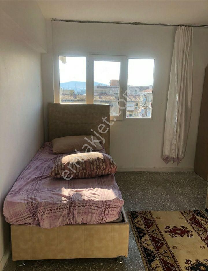 Aliağa Atatürk Kiralık Daire Sarı Konutlar 2+1