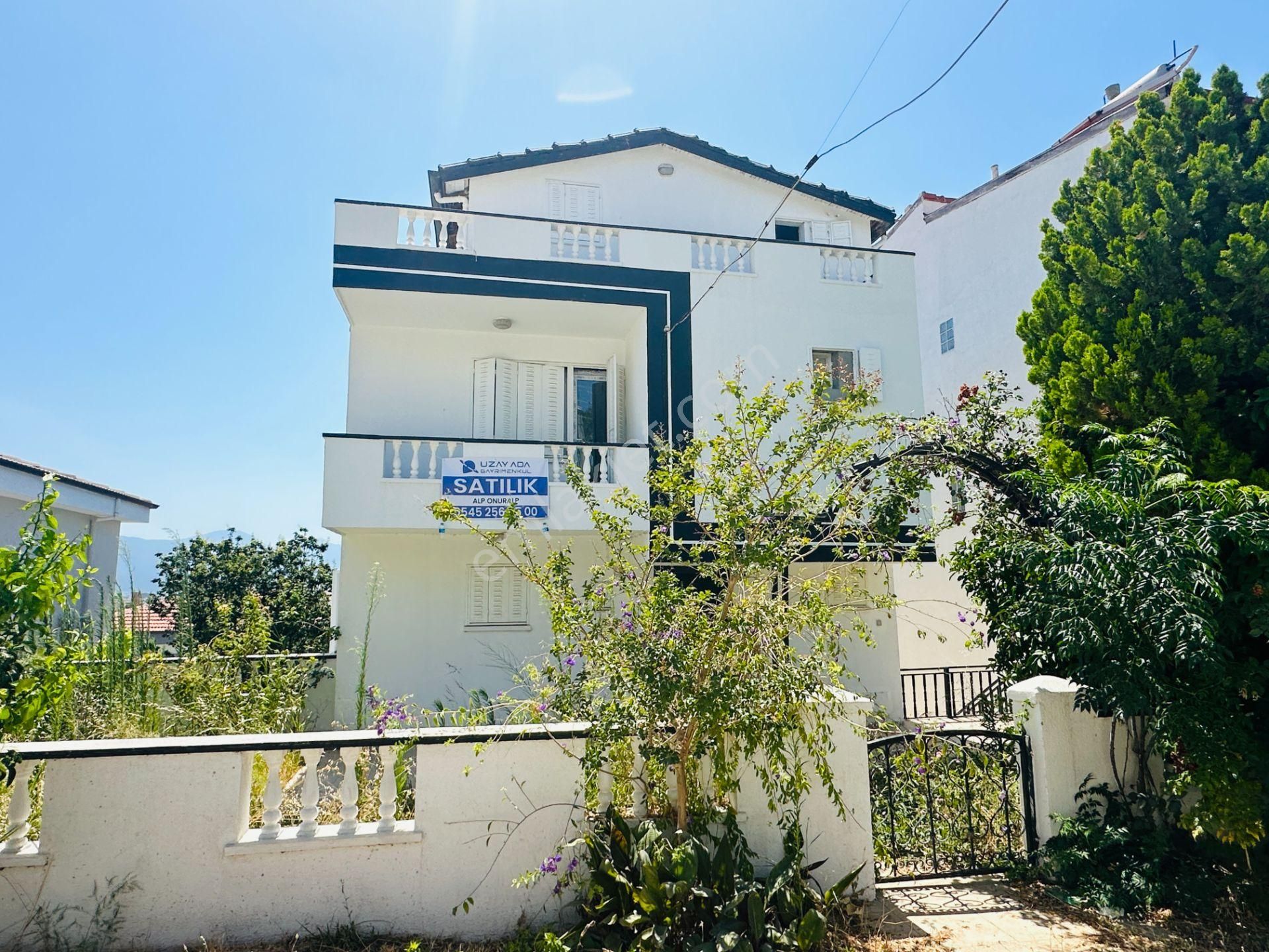 Kuşadası Soğucak Satılık Villa Kusadası Sogucak Mah Full Manzara 6+1 Tek Müstakil Villa SATILIK