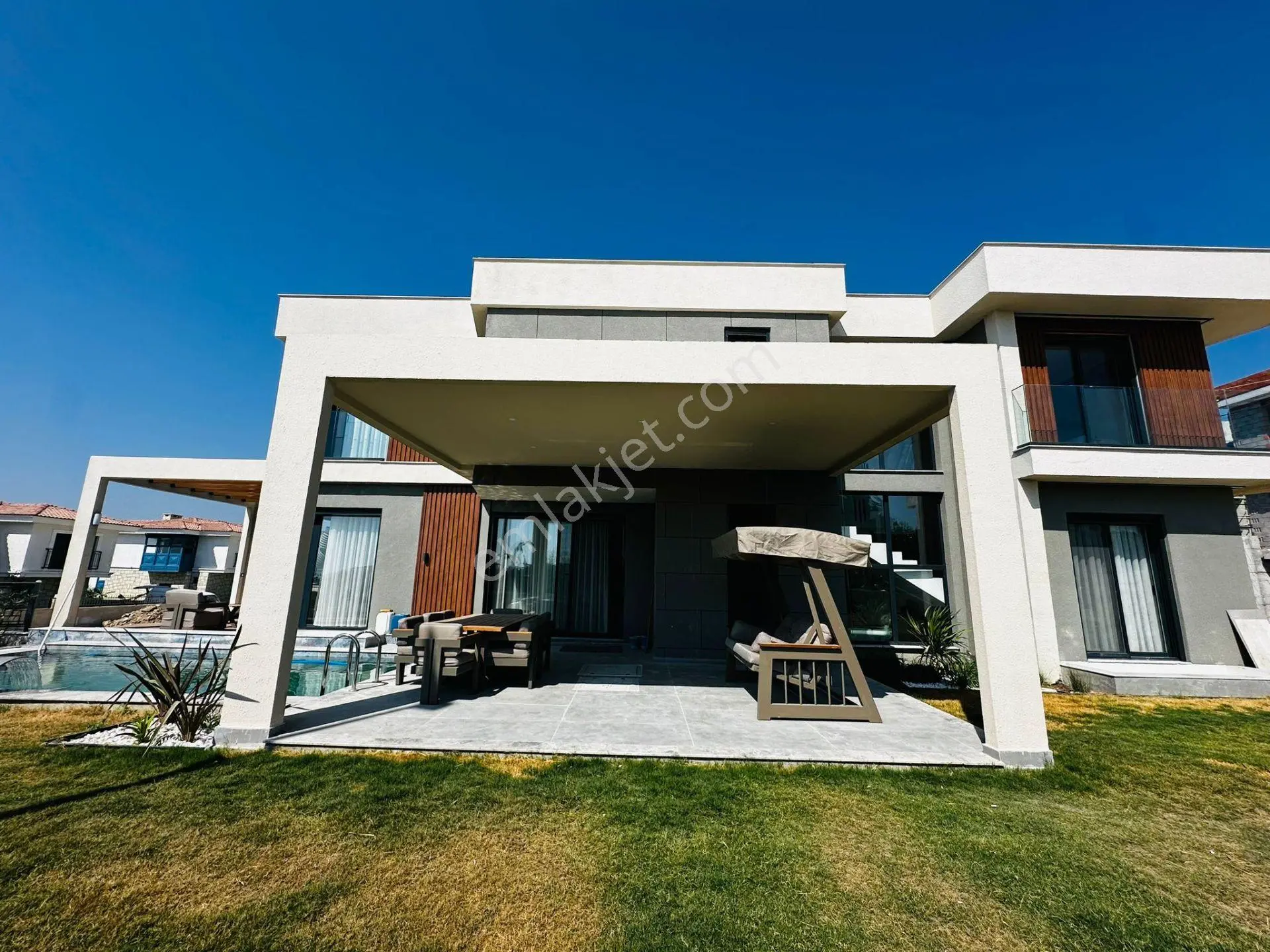 Full Manzara-güvenlik-özel Havuz/otopark-merkezi-600 M2 Bahçe-ultra Lüx -tamamı Müstakil - Görsel 2