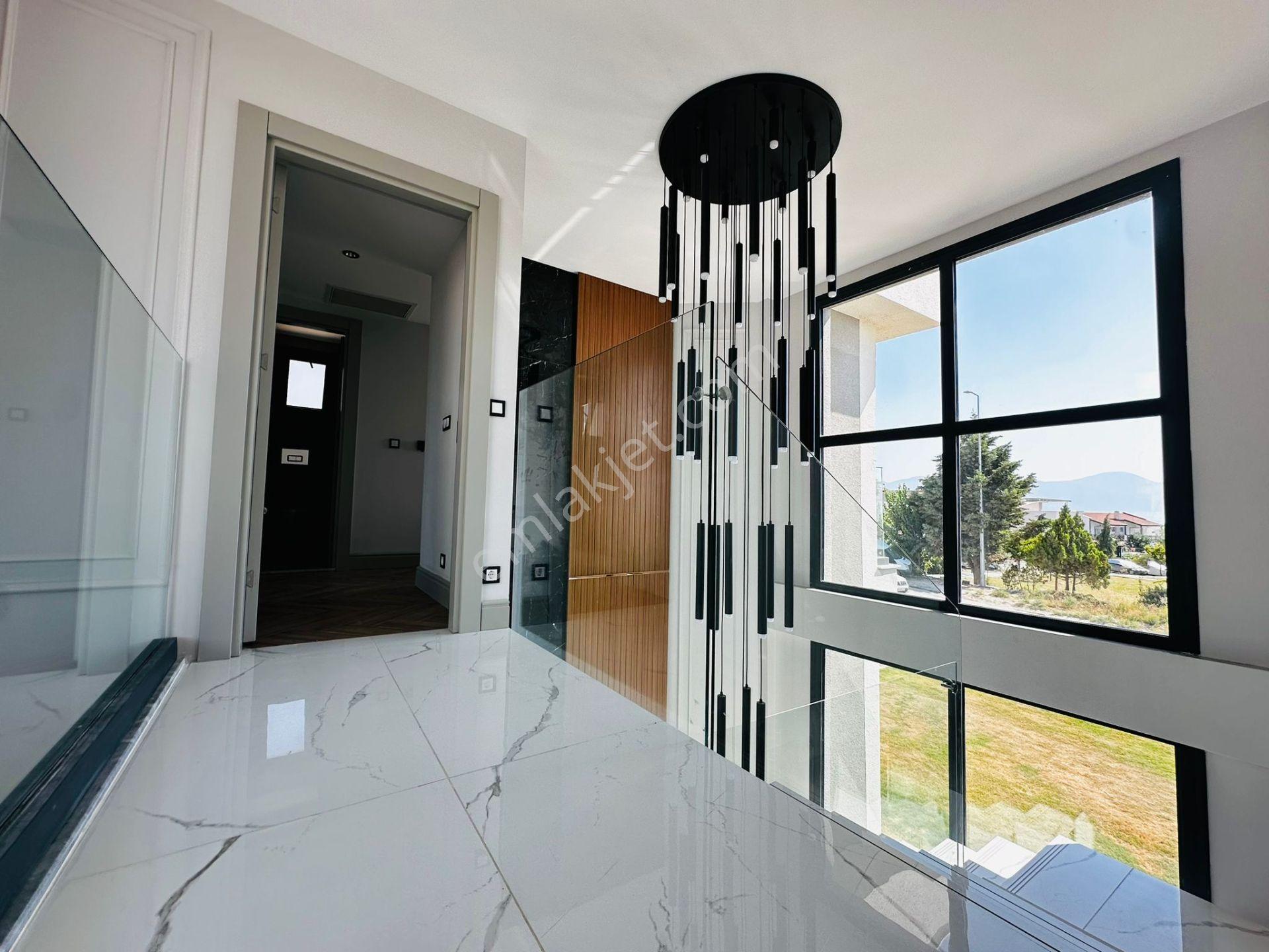 Full Manzara-güvenlik-özel Havuz/otopark-merkezi-600 M2 Bahçe-ultra Lüx -tamamı Müstakil - Görsel 13