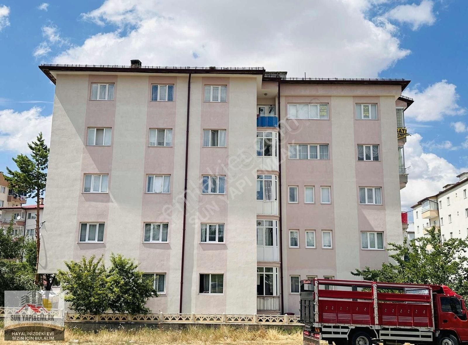 Sivas Merkez Huzur Satılık Daire SUN YAPI EMLAK TAN HUZUR MAH ACİLL SATILIK 3+1 DAİRE