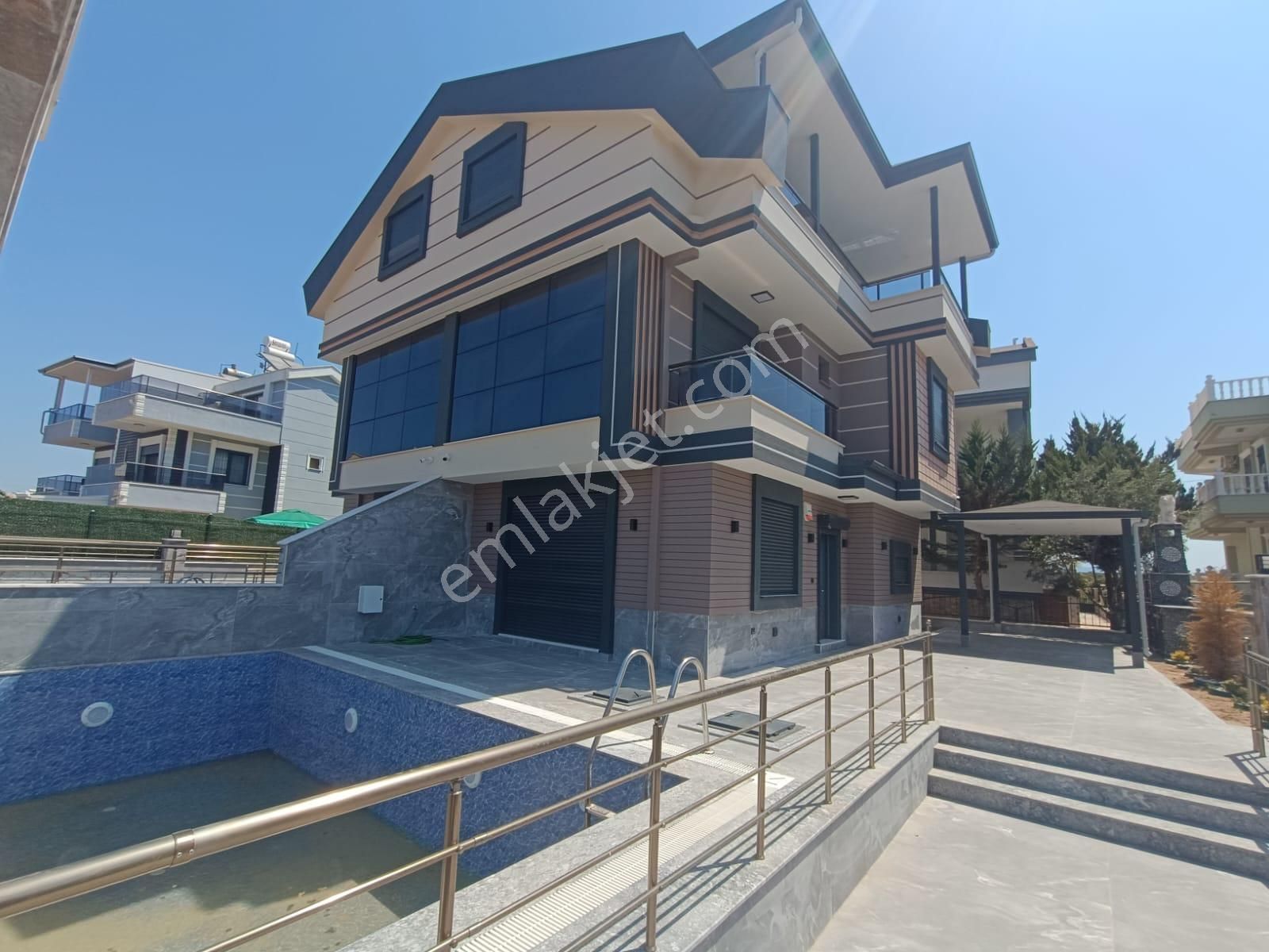 Didim Altınkum Satılık Villa  AYDIN DİDİM ALTINKUMDA DENİZE 950M UZAKLIKTA SATILIK 2 ADET VİLLA