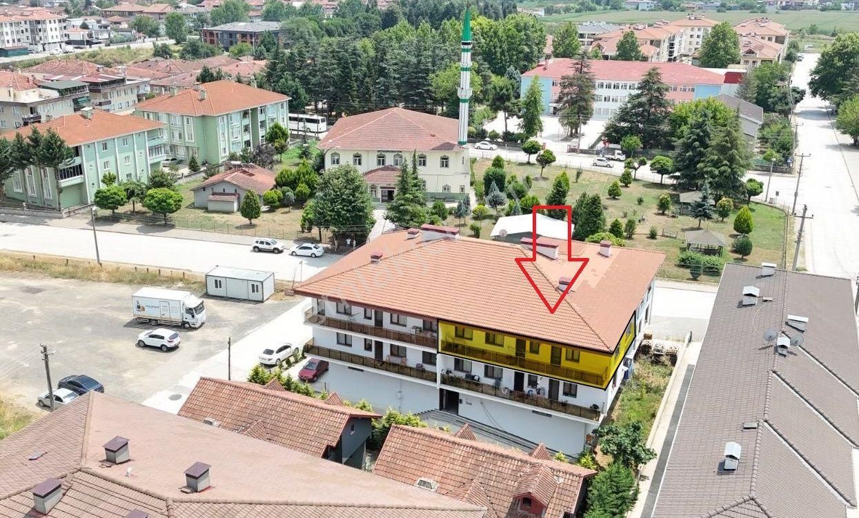 Düzce Merkez Aziziye Satılık Daire  AZİZİYE CAMİ KARŞISINDA SATILIK ARAKAT 3+1 DAİRE