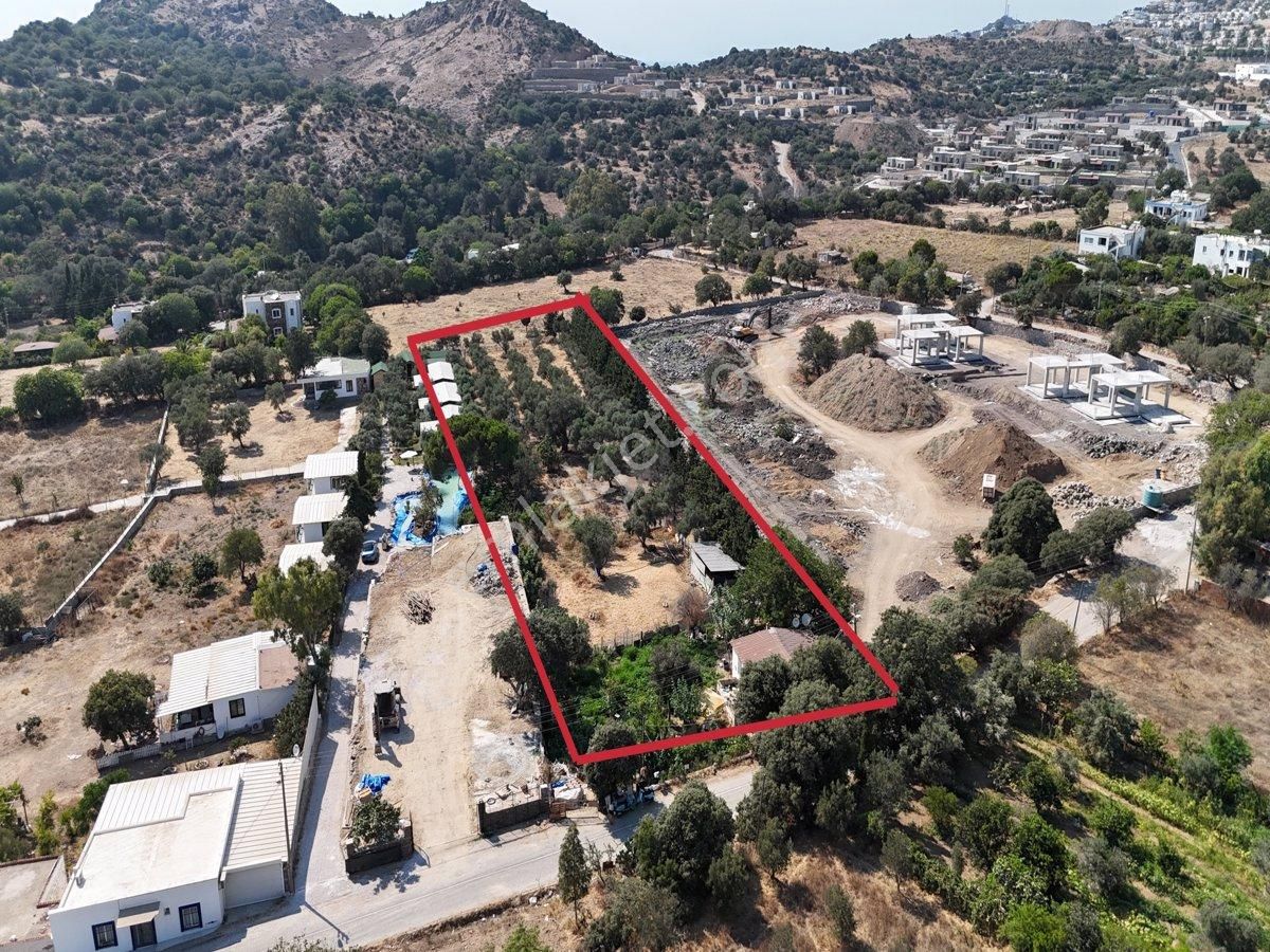 Bodrum Gümüşlük Satılık Tarla Bodrum Karakaya'da İçinde Kayıtlı Ev Bulunan 3.611 M² Satılık Tarla