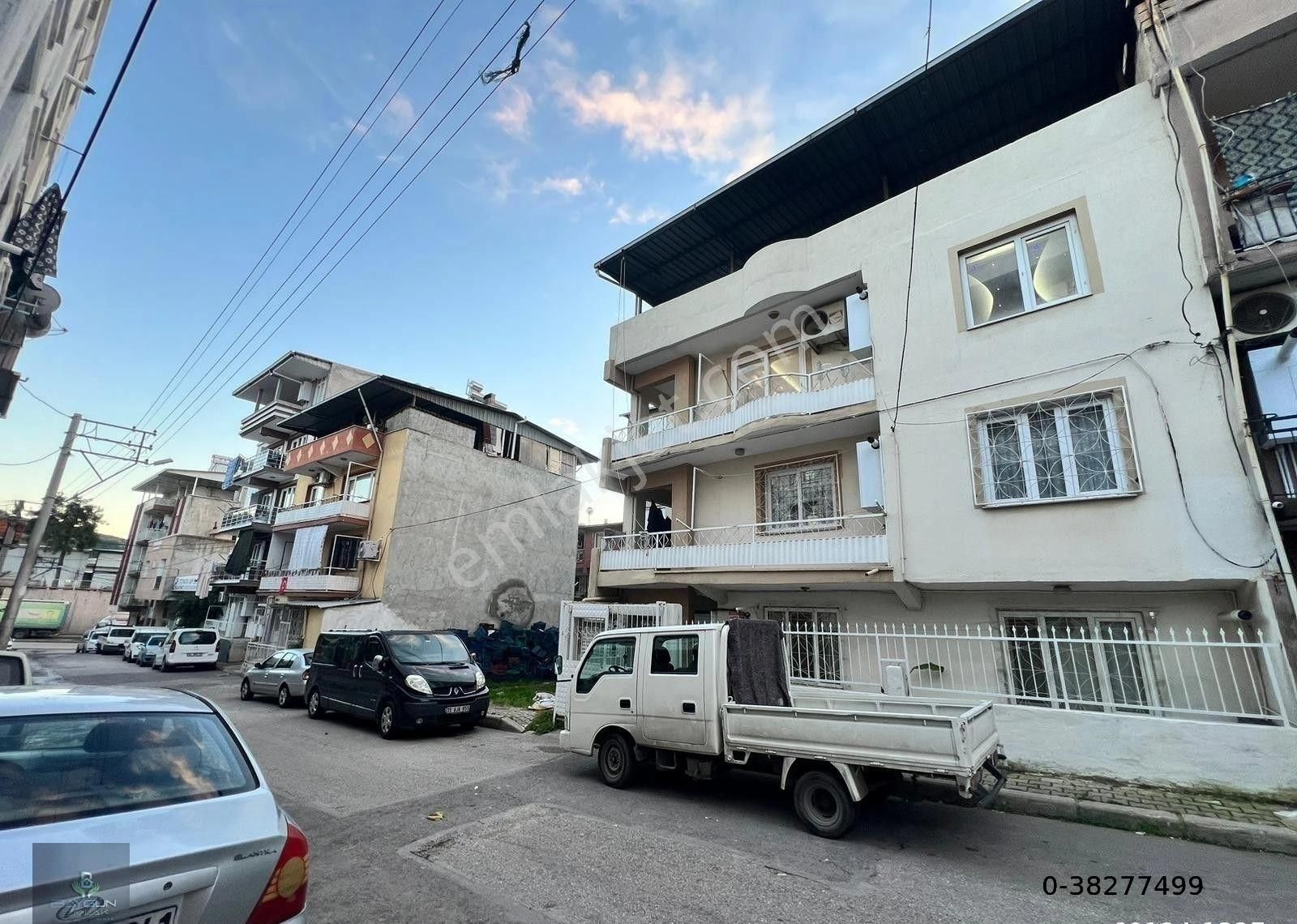 Buca İnönü Satılık Daire Buca İnönü Mahallesi  Satılık Daire 3+1 130m2 Ara Kat