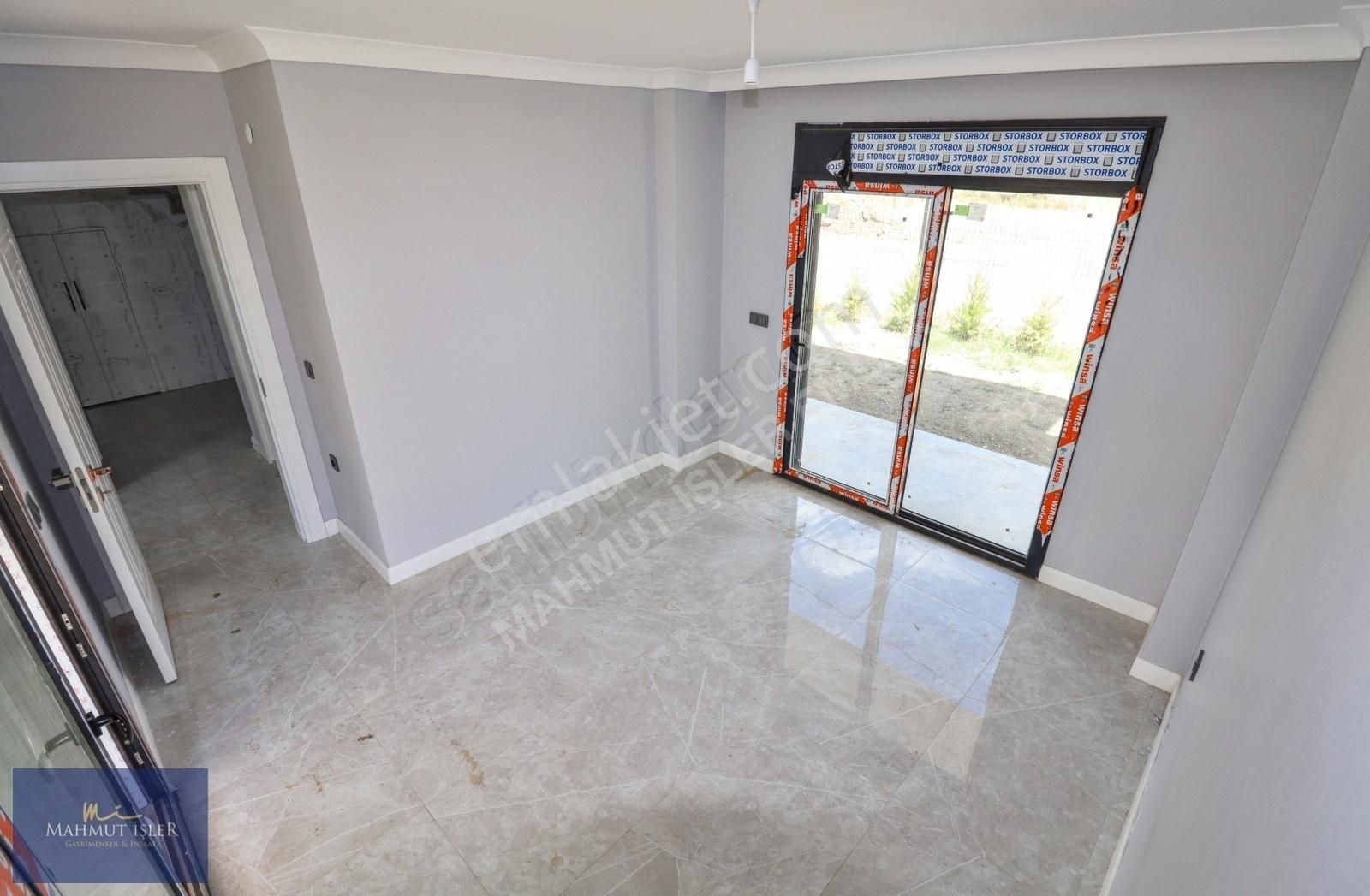 Mahmut İşler'den 350 M2 Arsa İçinde Havuzlu Müstakil 3+1 Villa - Görsel 6