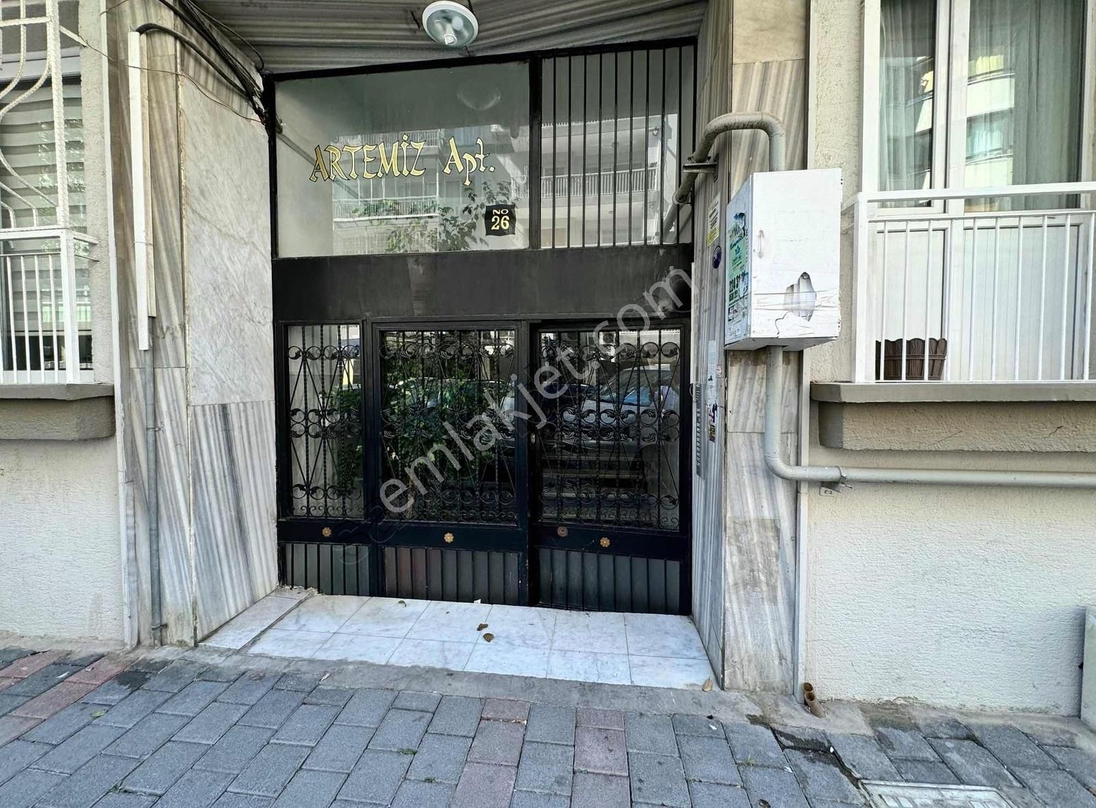 Konak Alsancak Kiralık Ofis ALSANCAK KIBRIS ŞEHİTLERİ CAD. YAKINI KİRALIK OFİS