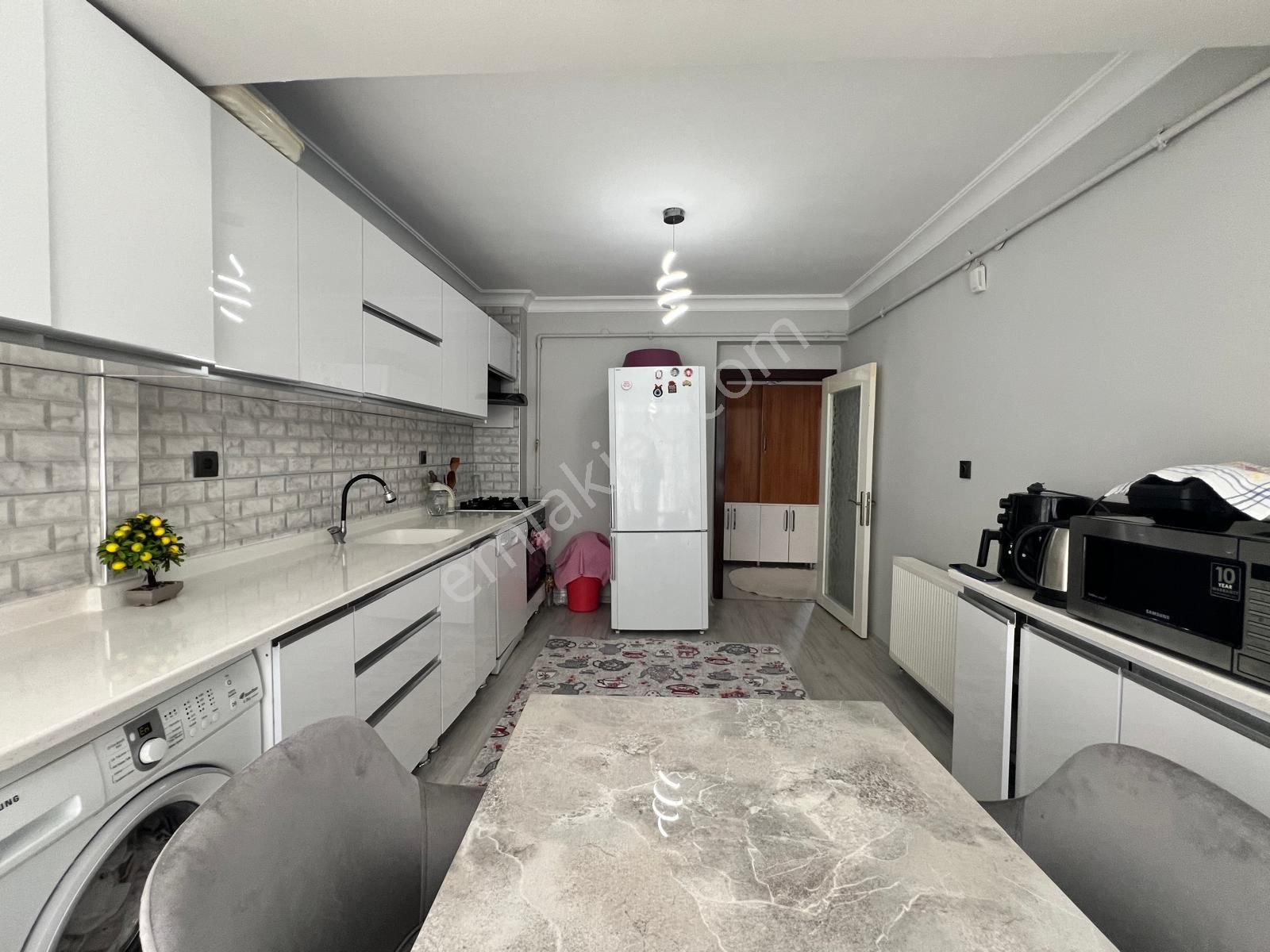 Keçiören Karakaya Satılık Daire KEÇİÖRENDE FULL YAPILIMASRAFSIZ 3+1 GENİŞKULANIŞLI CADDE YAKIN SATILIK DAİRE