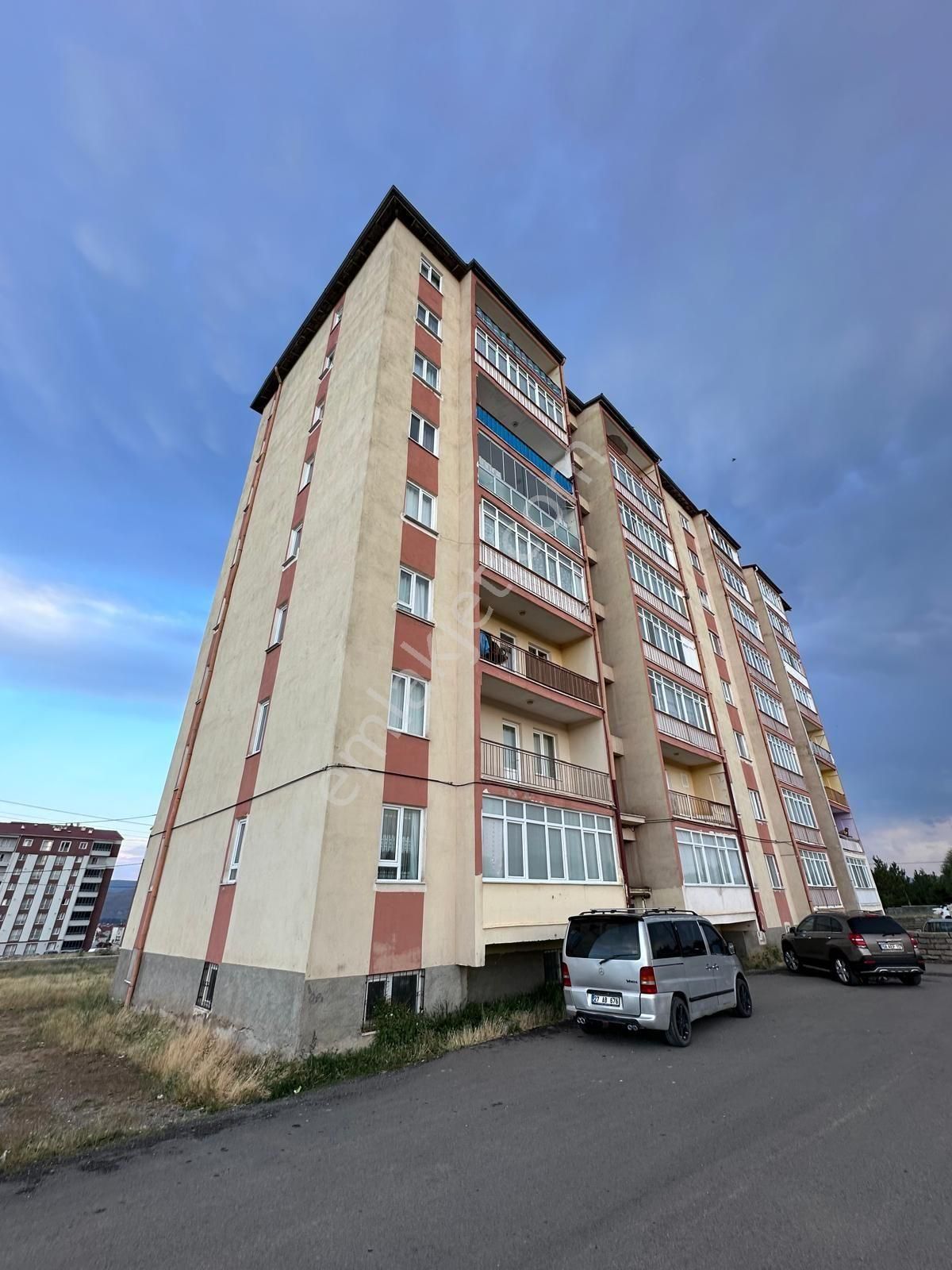 Sivas Merkez Kılavuz Satılık Daire 🌈KARAHAN EMLAK'TAN SATILIK DAİRE : 2.250.000₺🌈2.KAT . 130 M² . 3+1   FULL YAPILI🌈KILAVUZDA