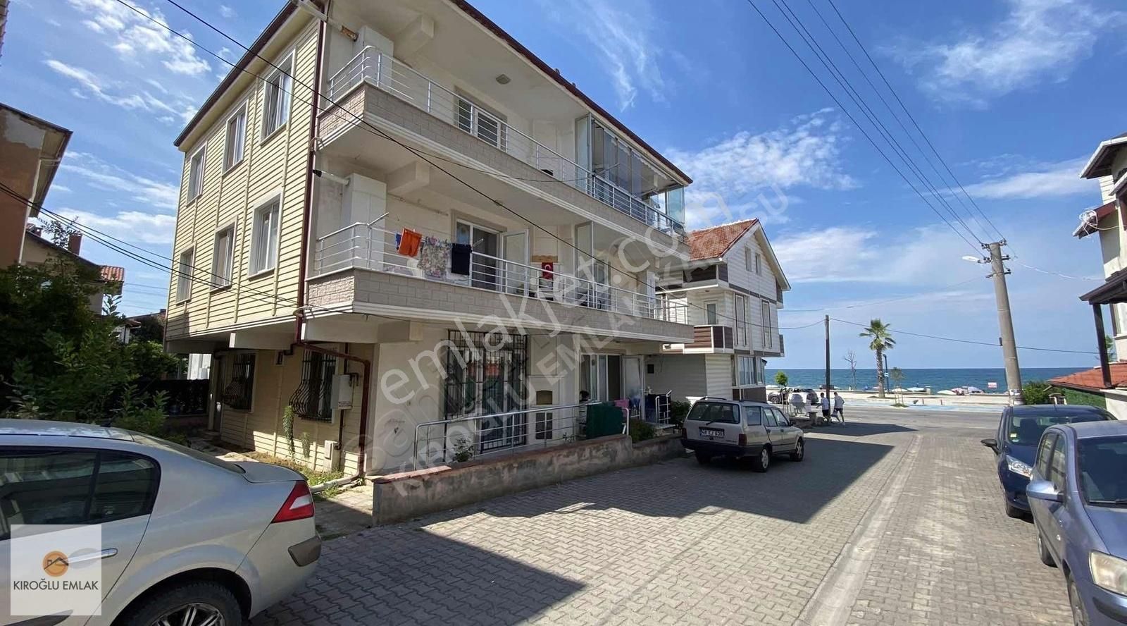 Karasu Aziziye Kiralık Daire DENİZE 50 METRE YILLIK KİRALIK 2+1 DAİRE