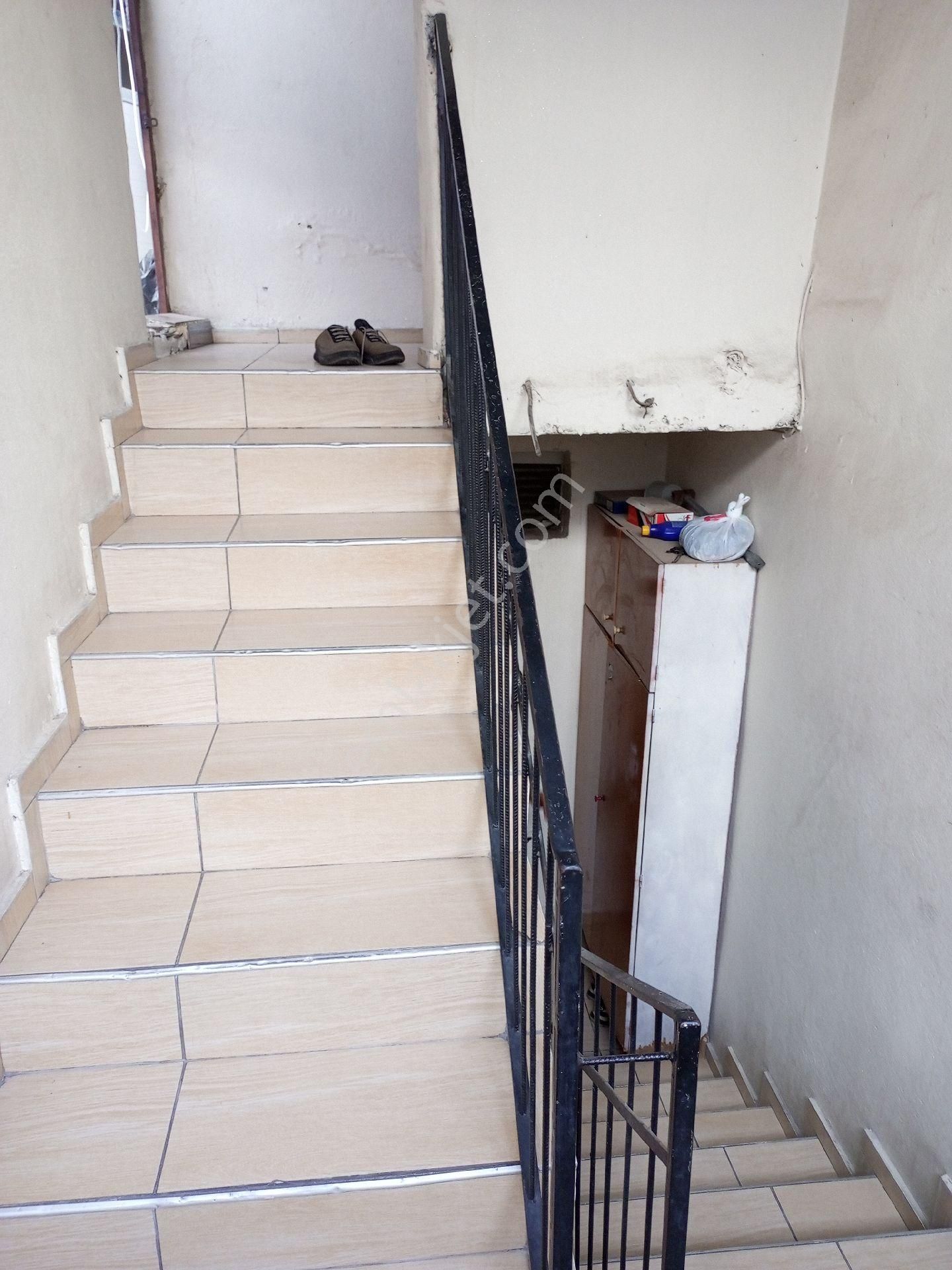 Obalar Cad. Salı Pazarı Civarı 2 Katlı 2+1 Satılık Müstakil Ev - Görsel 13