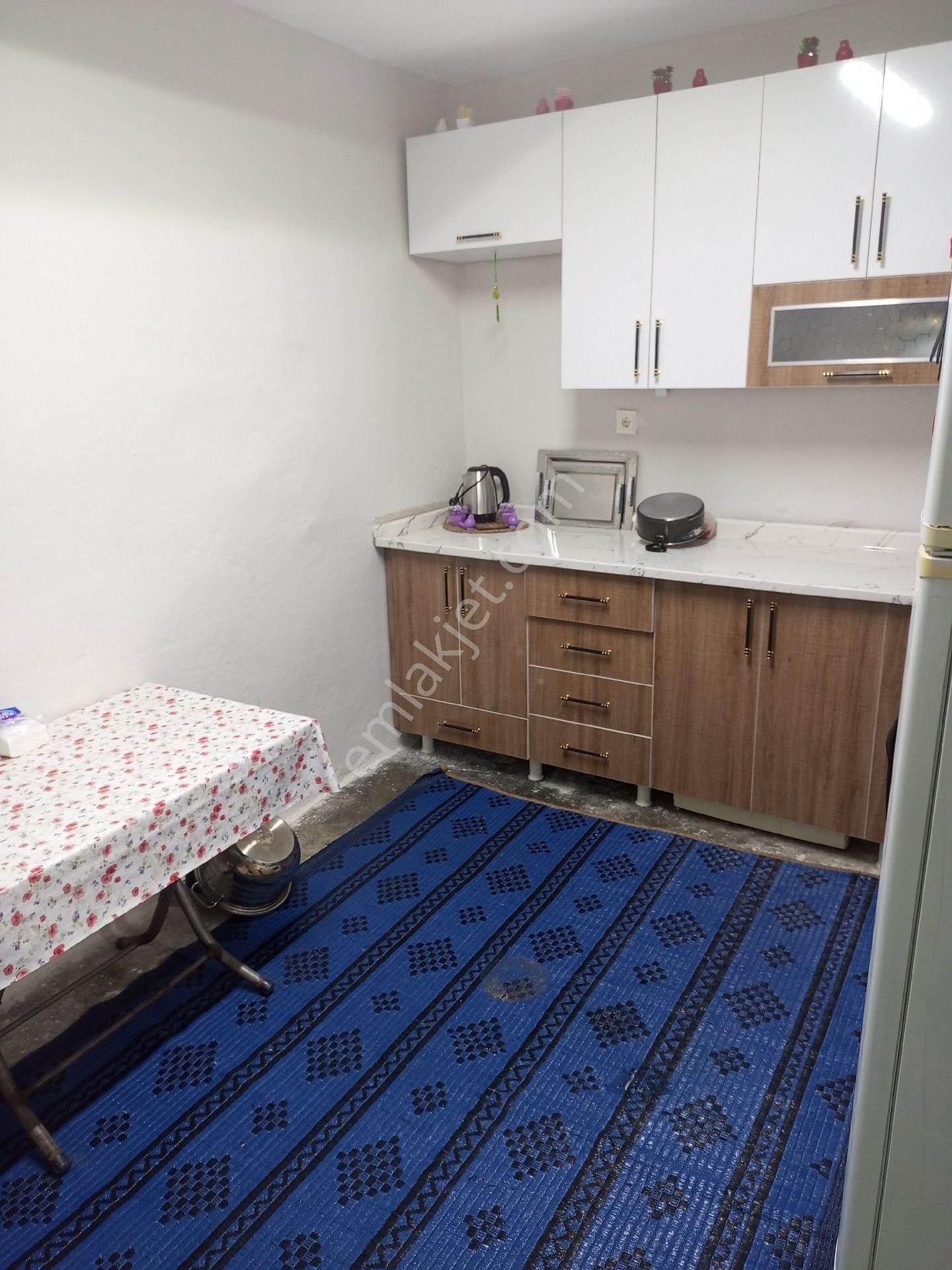 Obalar Cad. Salı Pazarı Civarı 2 Katlı 2+1 Satılık Müstakil Ev - Görsel 16