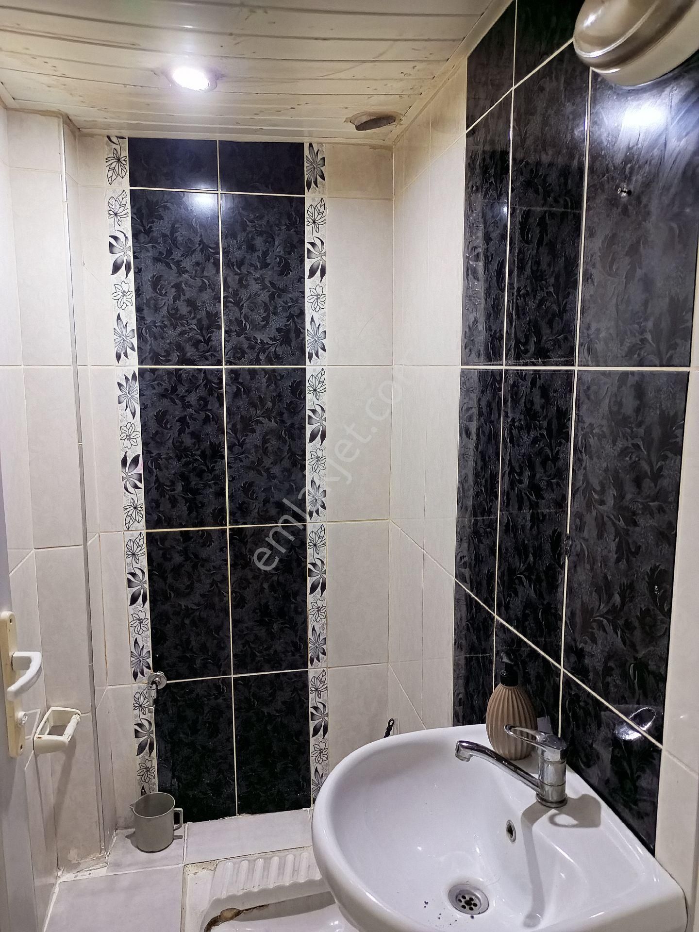 Obalar Cad. Salı Pazarı Civarı 2 Katlı 2+1 Satılık Müstakil Ev - Görsel 11