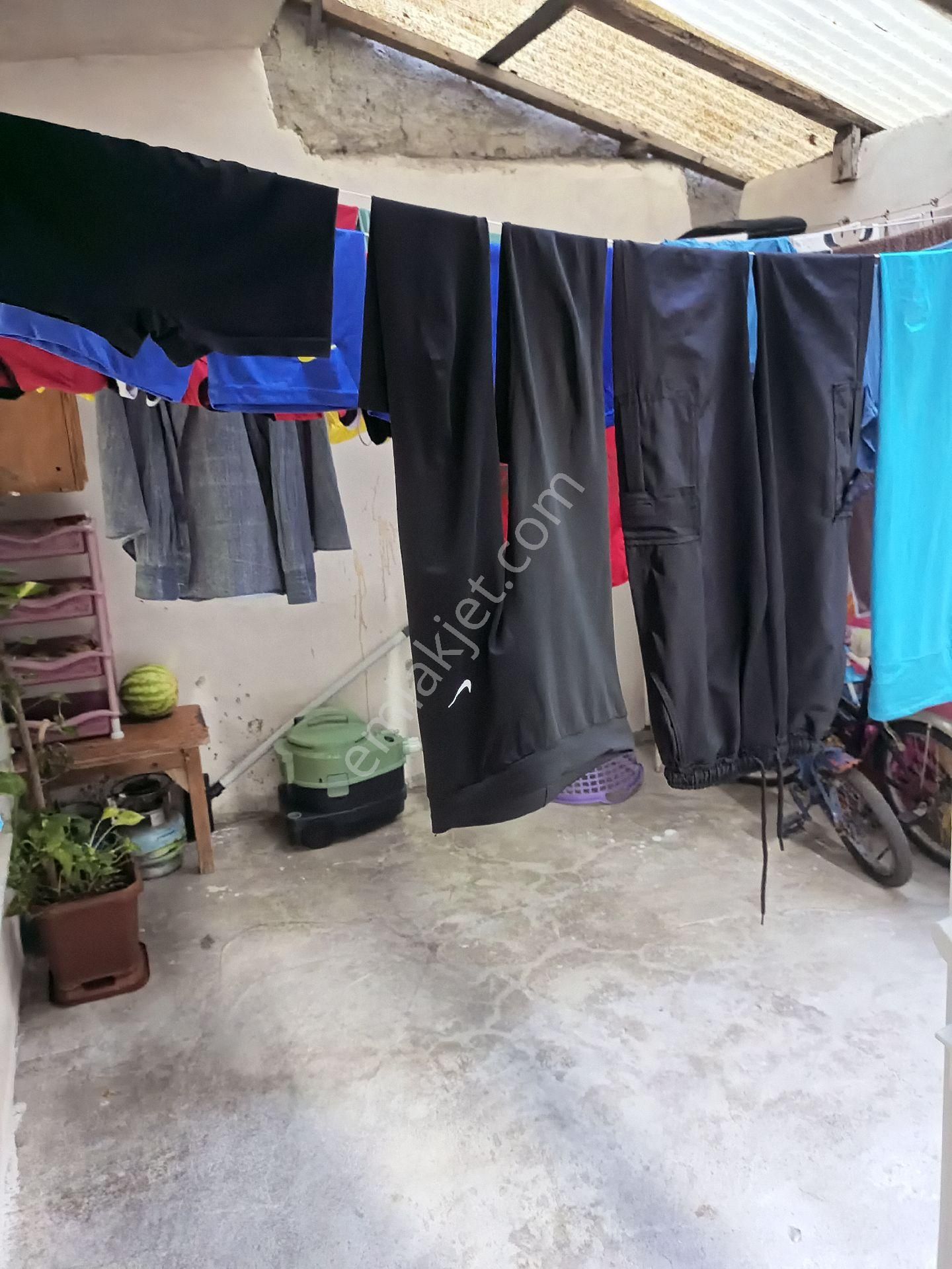 Obalar Cad. Salı Pazarı Civarı 2 Katlı 2+1 Satılık Müstakil Ev - Görsel 21