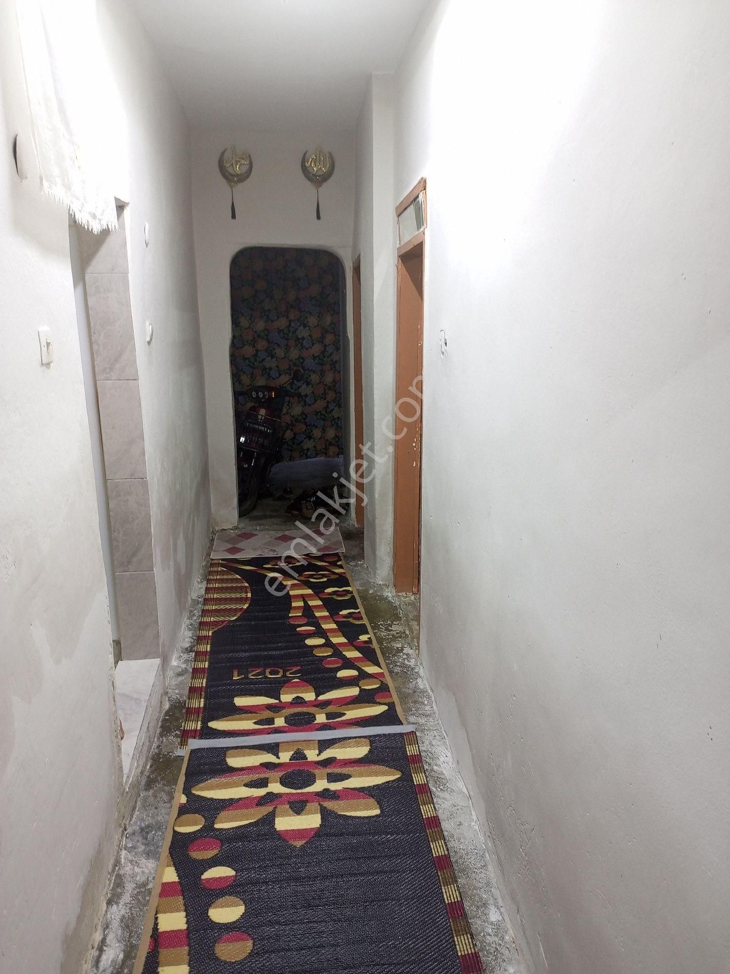 Obalar Cad. Salı Pazarı Civarı 2 Katlı 2+1 Satılık Müstakil Ev - Görsel 22