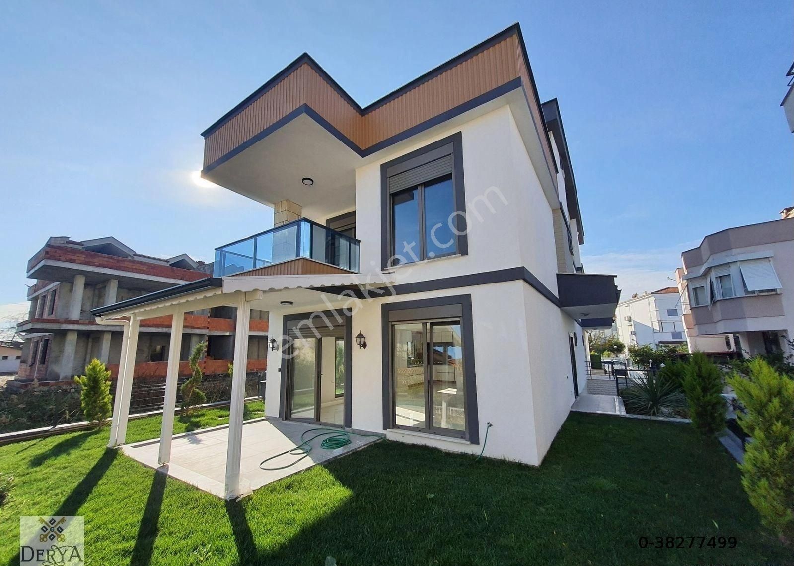 Ayvacık Küçükkuyu Bld. (Mıhlı) Satılık Villa DERYADAN ALTINOLUKTA DENİZE 150 M MESAFEDE SATILIK MÜSTAKİL 5+1 VİLLA