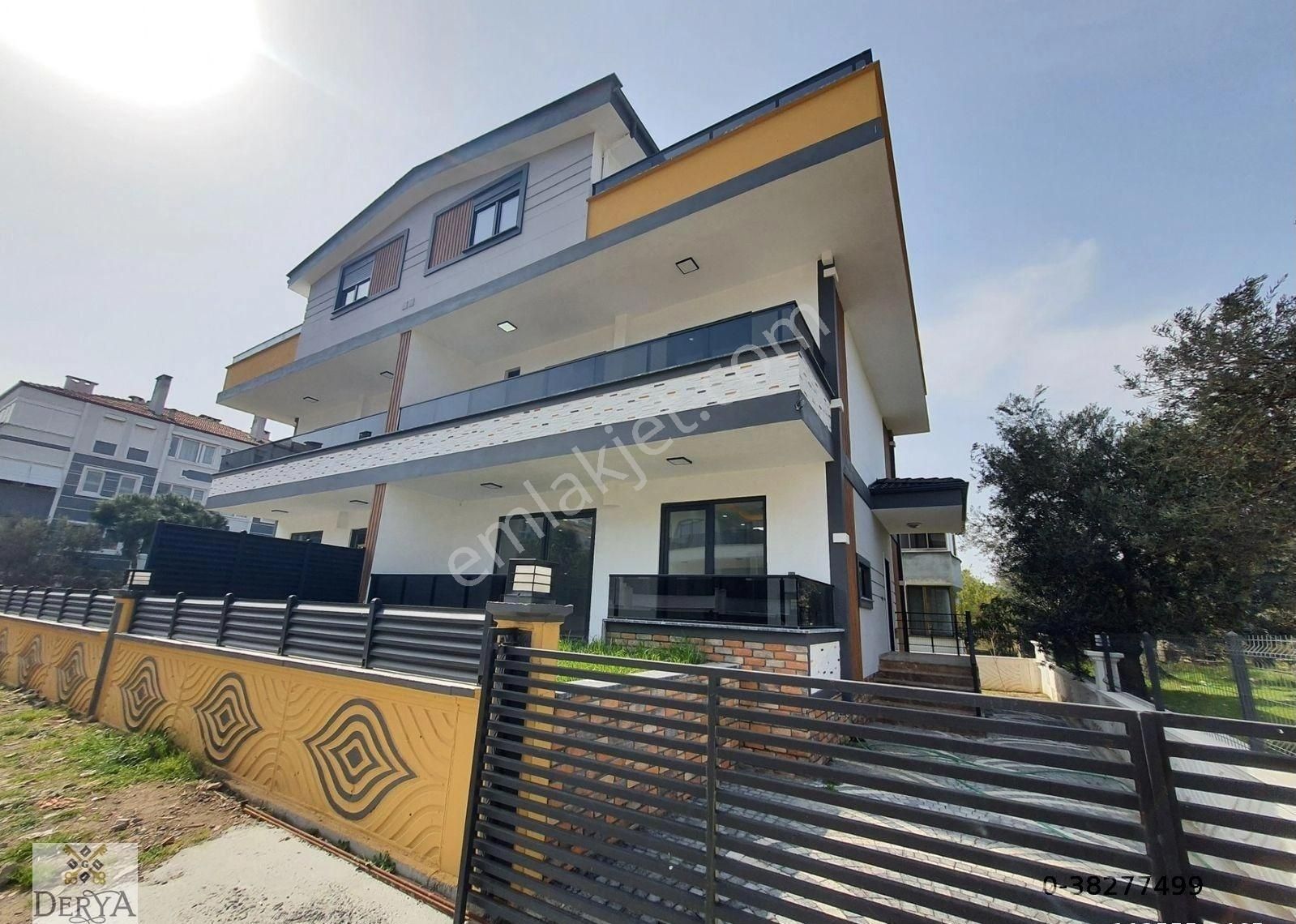 Edremit Zeytinli Satılık Villa DERYA'DAN SATILIK YÜKSEK KREDİLİ MÜSTAKİL BAHÇELİ 6+1 VİLLA