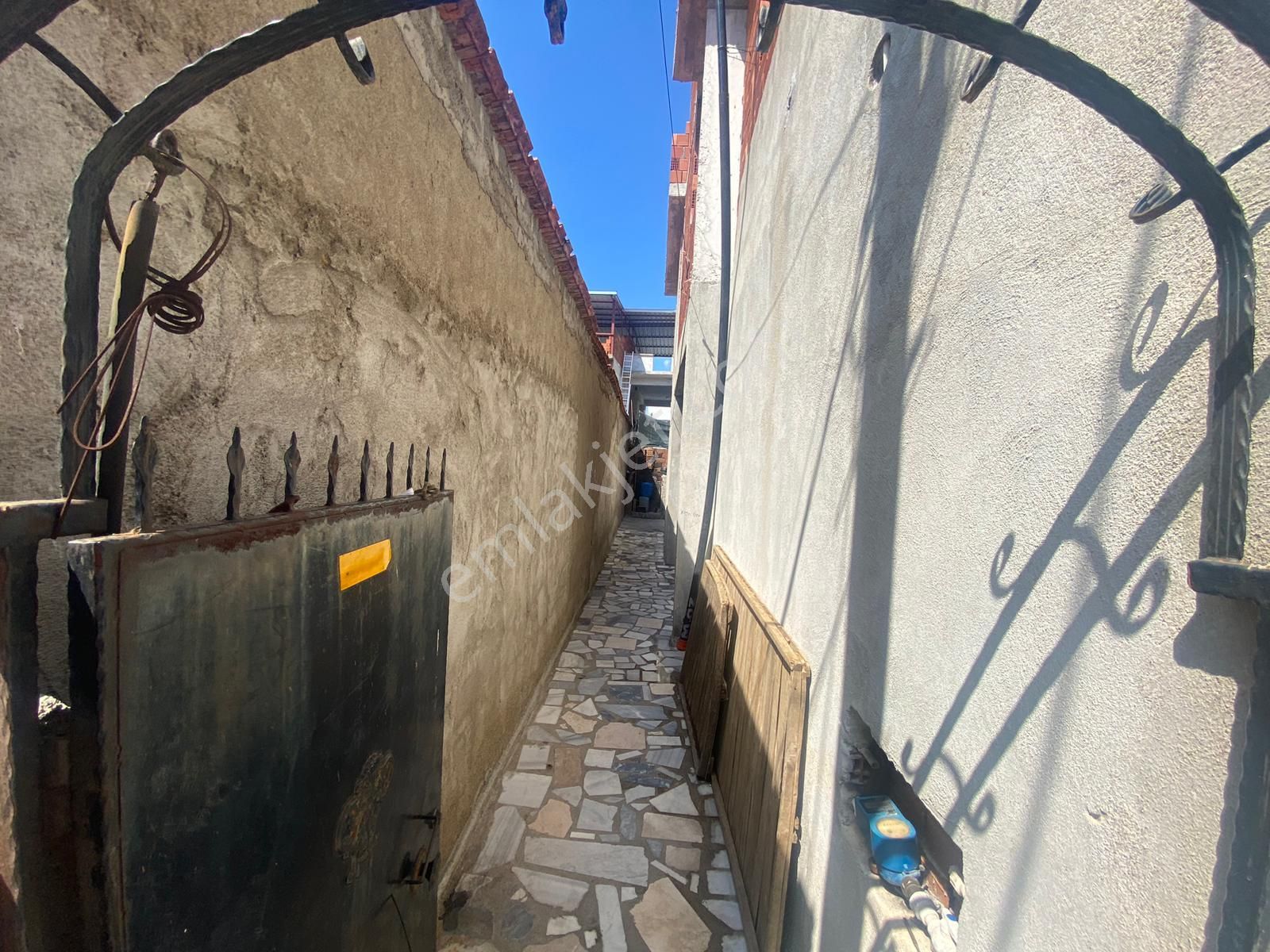 Poyraz Gayrimenkul'den Zeytinli'de Satılık Müstakil Ev ( 2 Daire) - Görsel 15