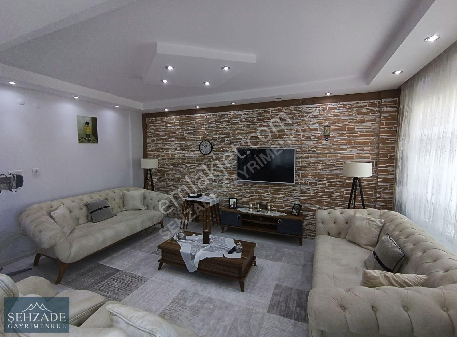 Pamukkale Siteler Satılık Daire ŞEHZADE'DEN ULUS CADDESİNDE SATILIK 3+1 DAİRE