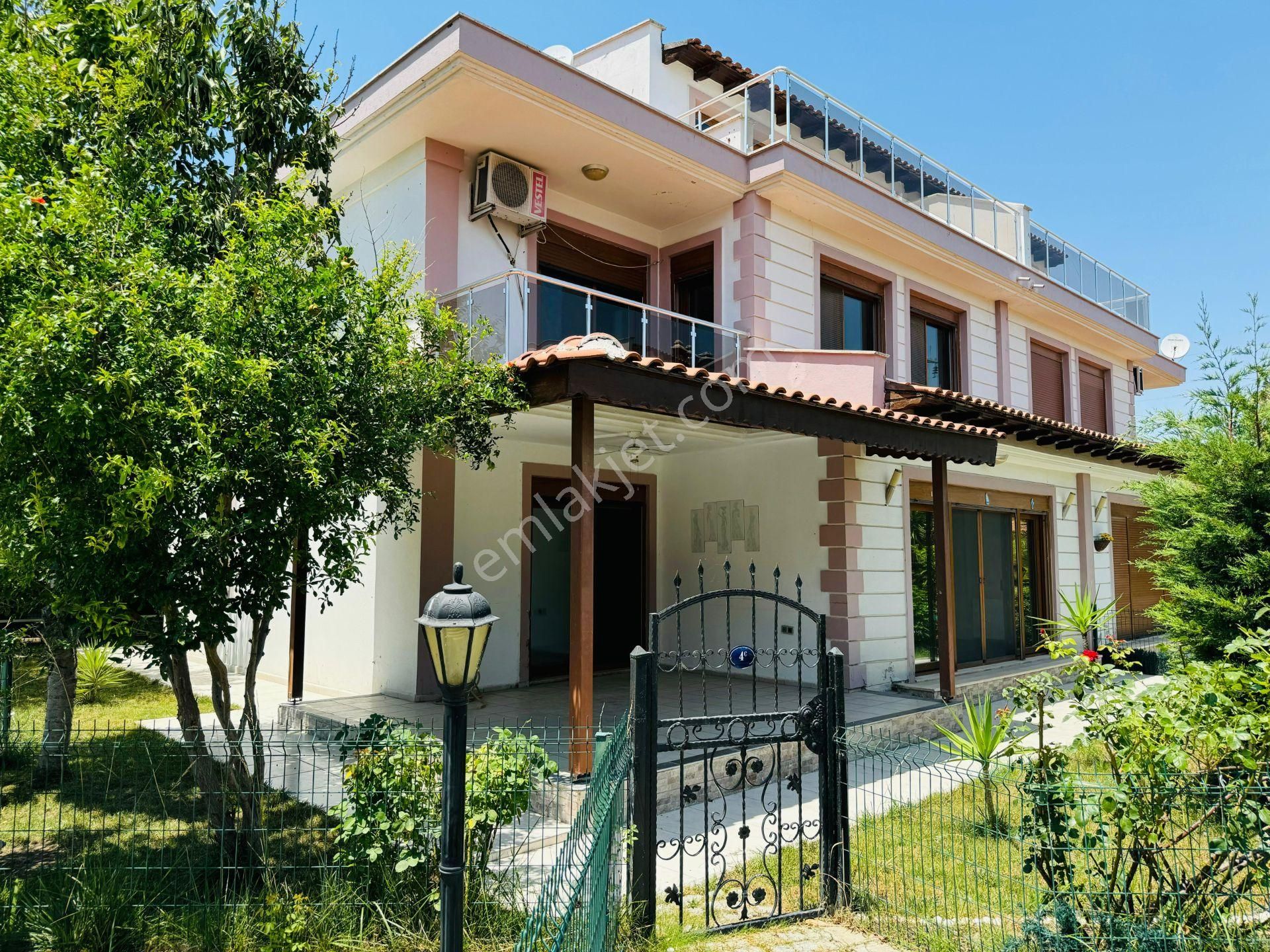 Çiğli Sasallı Merkez Kiralık Villa  SASALI'DA 3+1 KİRALIK VİLLA