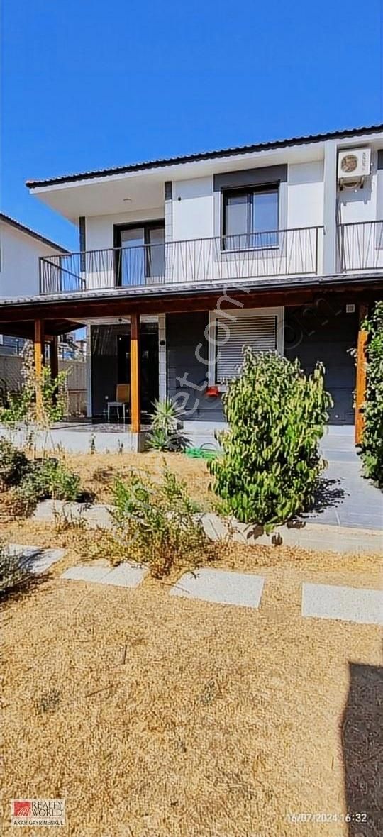 Seferihisar Tepecik Kiralık Villa Rw Akar Akarca Kiralık Havuzlu Villa 3+1