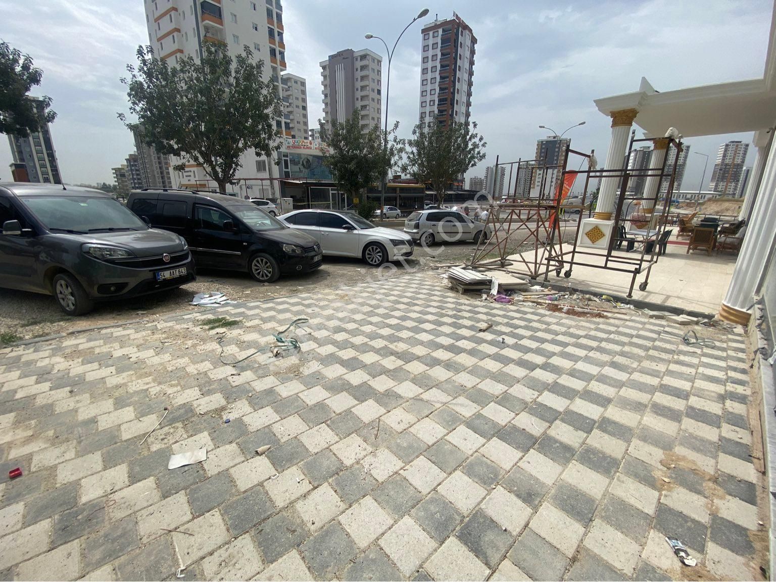 Sarıçam Çarkıpare Kiralık Dükkan & Mağaza  ATICI EMLAK'TAN ÇARKIPARE'DE CADDE ÜZERİ KAVŞAKTA 450 m2 KİRALIK DÜKKAN&MAĞAZA