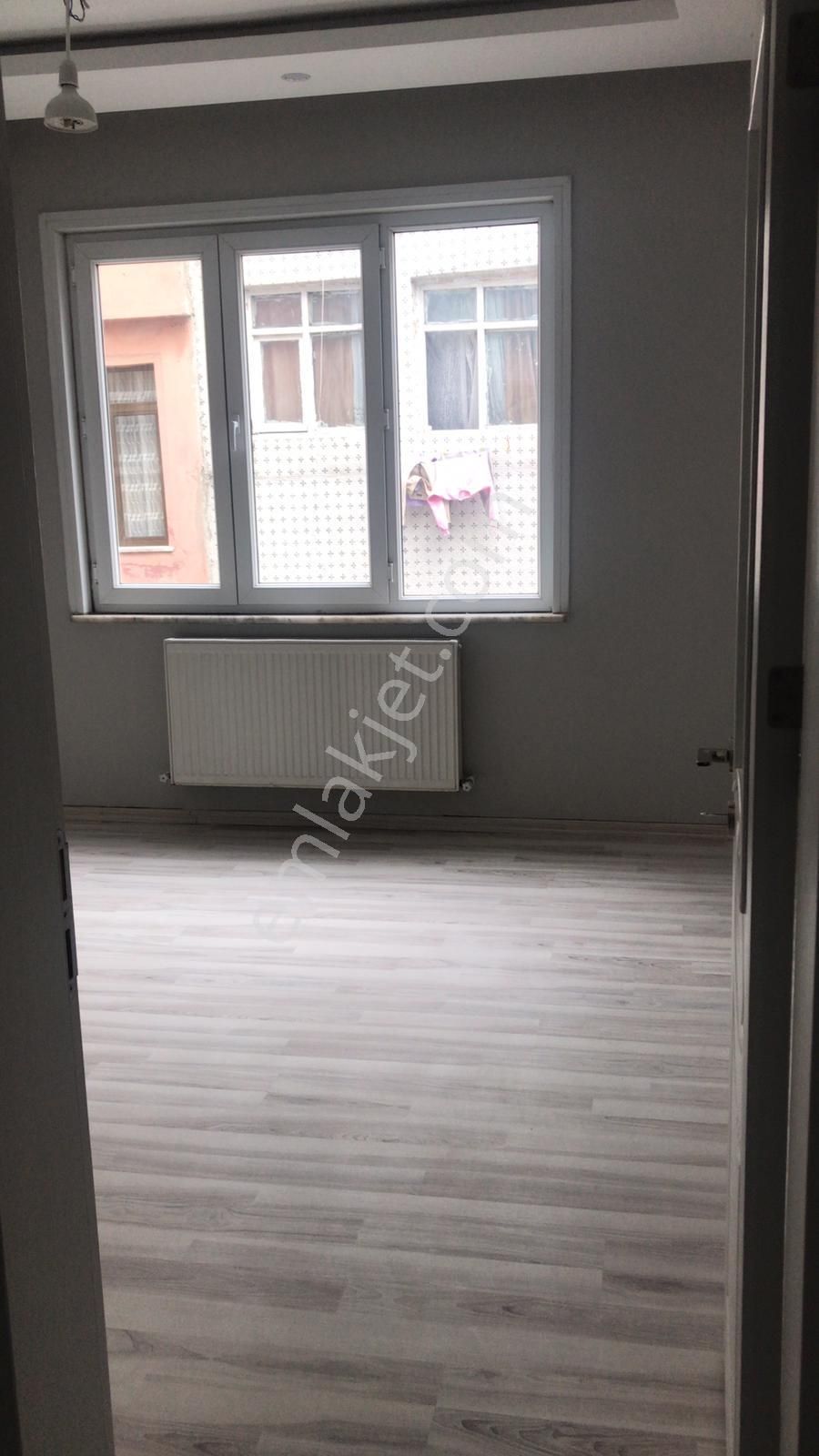 Bayrampaşa Vatan Satılık Daire  BAYRAMPAŞA BAĞLAR CADDESİNDE 1+1/75m2/ 1.KAT/ARABA TAKASA AÇIKTIR./İÇİ SIFIR MASRAFSIZ DAİRE