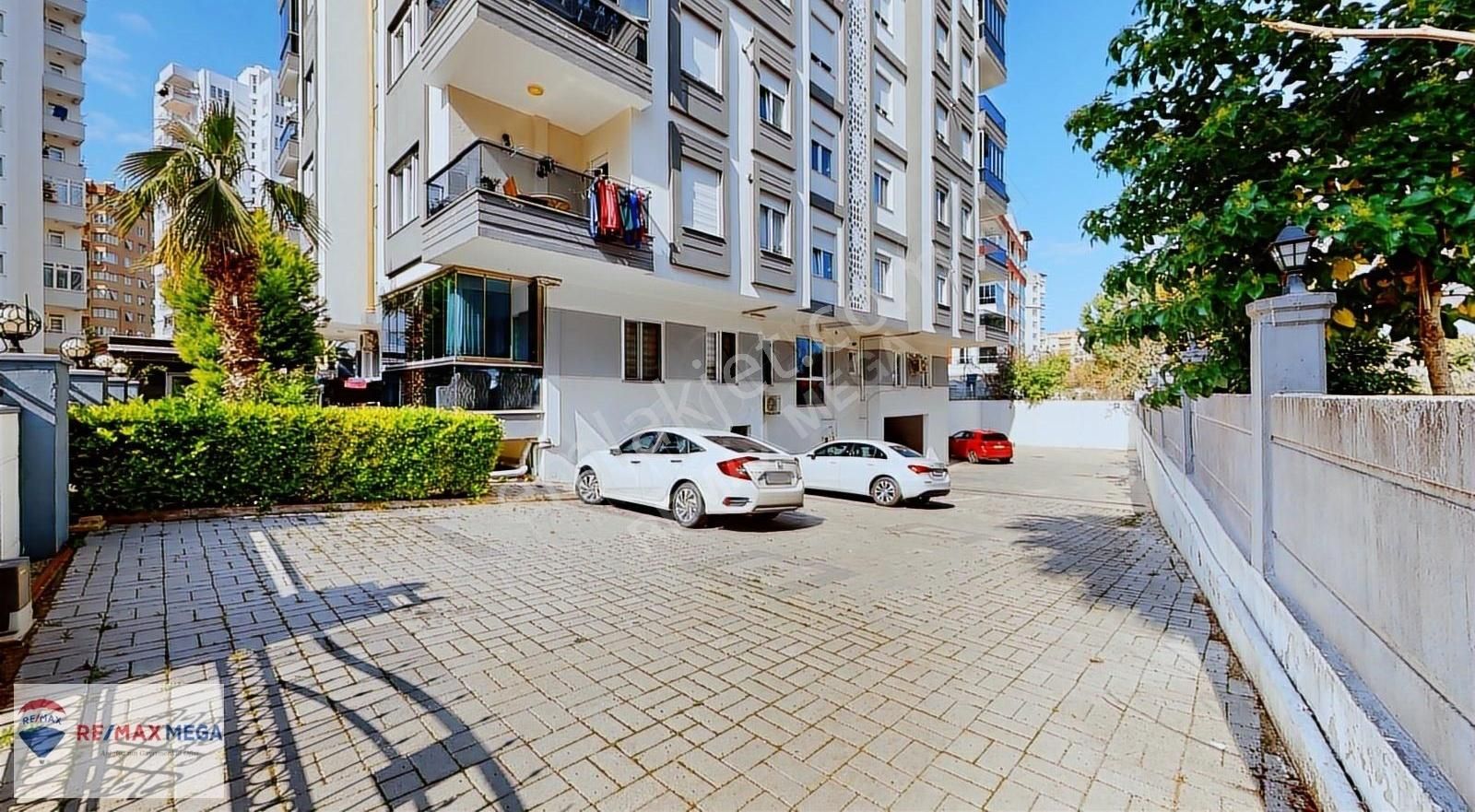 Konyaaltı Uncalı Satılık Daire Konyaaltı Uncalı'da Havuzlu Doğalgazlı Satılık 2+1 Daire