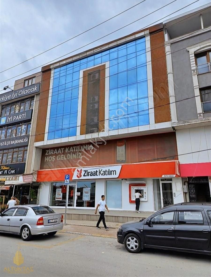 Körfez Kuzey Kiralık Plaza KÖRFEZ'İN EN PRESTİJLİ CADDESİNDE KOMPLE KİRALIK PLAZA