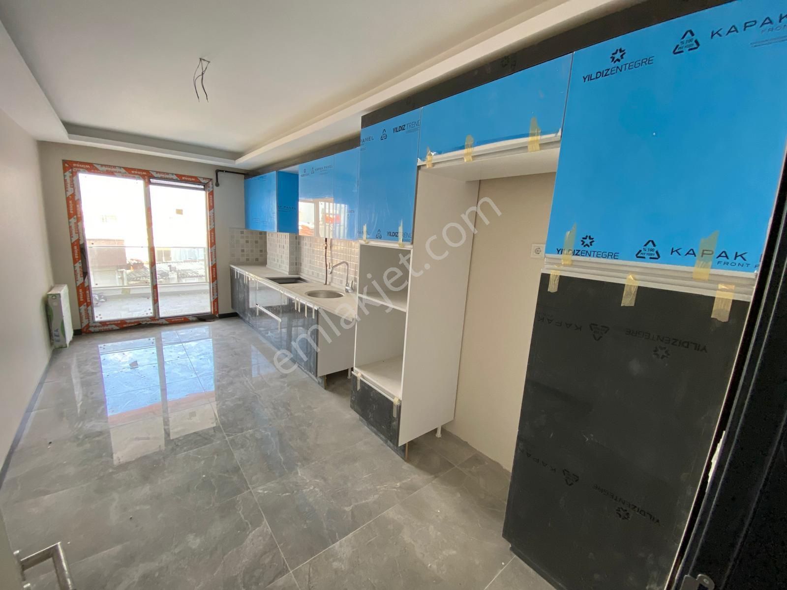 Menemen Tülbentli Satılık Daire  ACİL..ACİL..MENEMEN ÇARŞIDA SIFIR 3+1 150 M2 SATILIK LÜKS DAİRE.