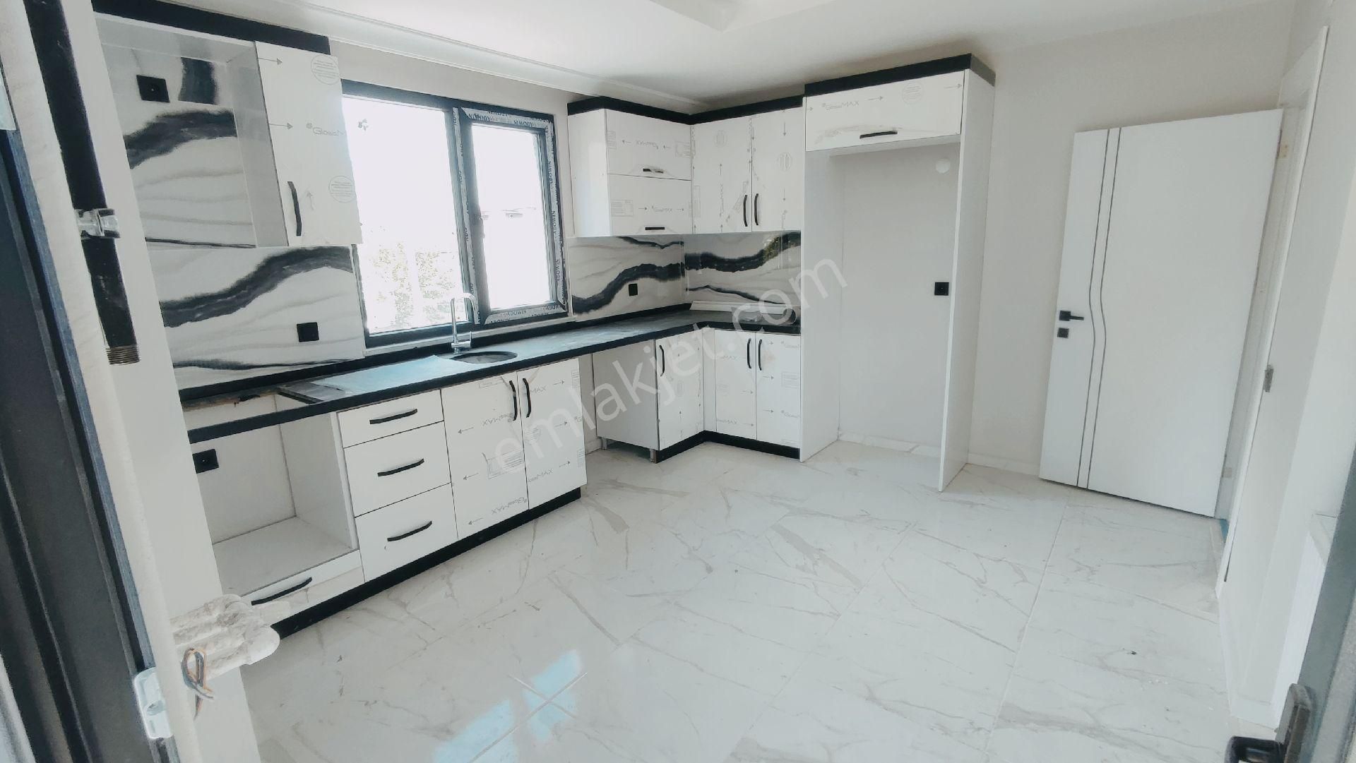 Çayırova Atatürk Satılık Daire 3+1 ARAKAT ÇAYIROVA SATILIK DAİRE 