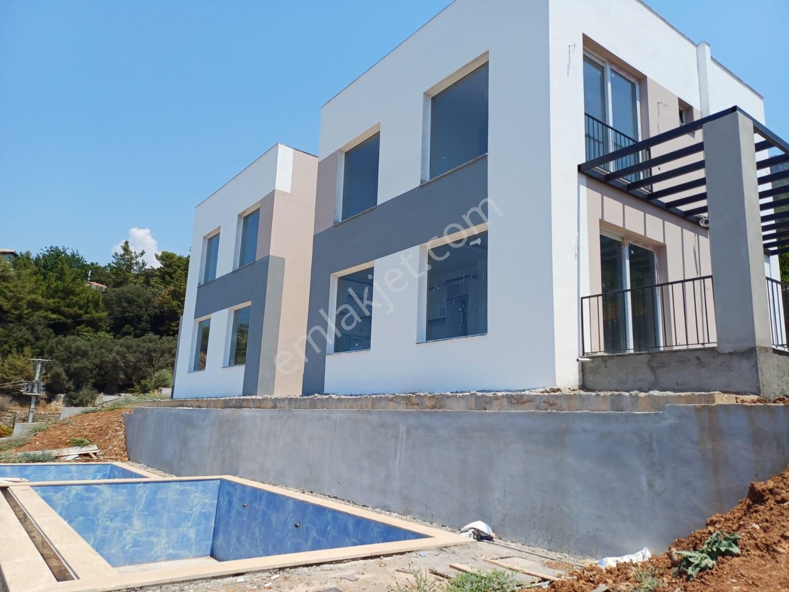 Fethiye Faralya Satılık Villa  Stop’tan Fethiye Faralya’da Satılık *2 Adet Villa Ve Arsa*