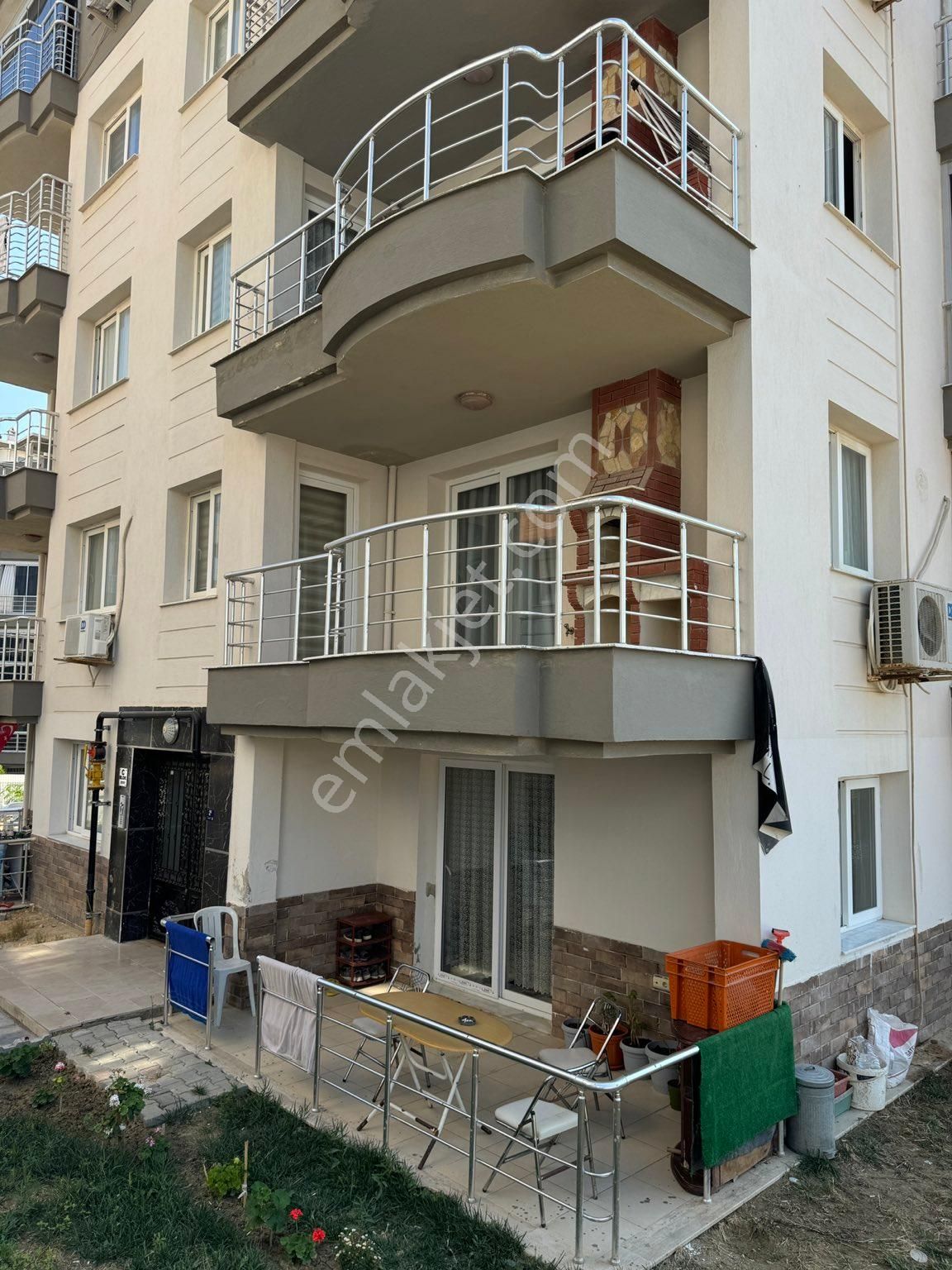 Kuşadası Değirmendere Satılık Daire Ayhan Çelik Gayrimenkulden Satılık 2+1 Eşyalı Daire