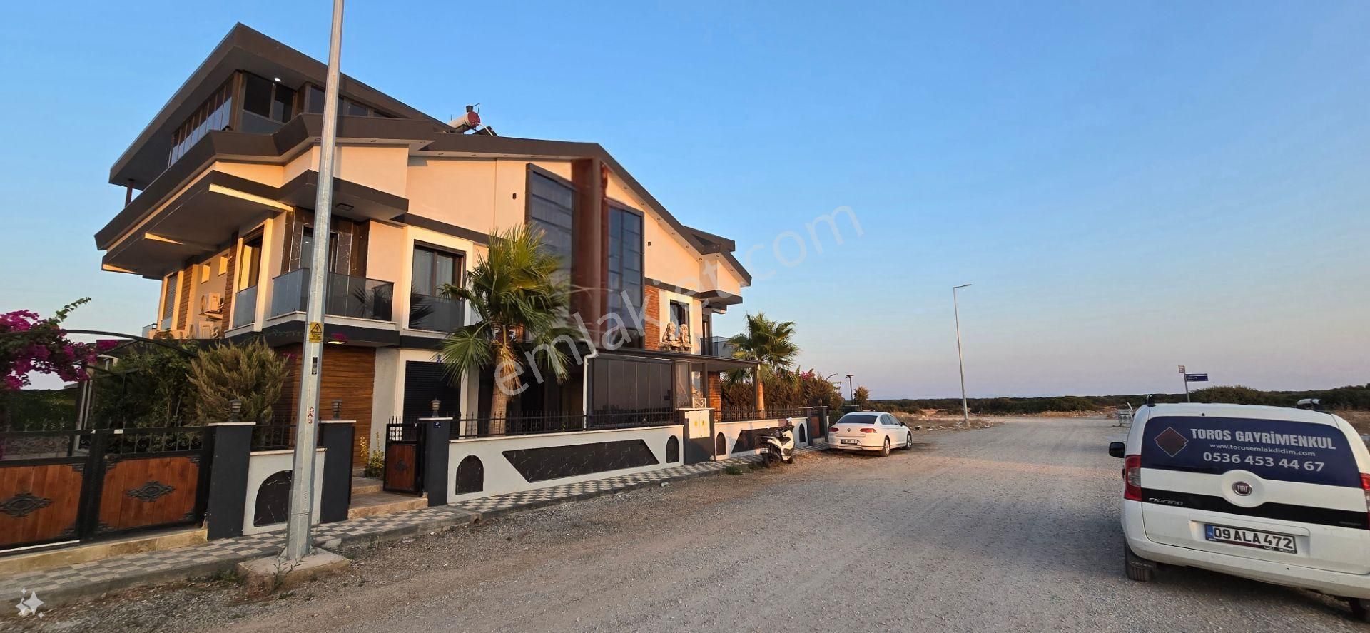 Didim Efeler Satılık Villa Didim Efeler De Satılık 3+1 Ful Eşyalı Açılır Kapanır Kış Bahçeli Ve Teraslı Villa