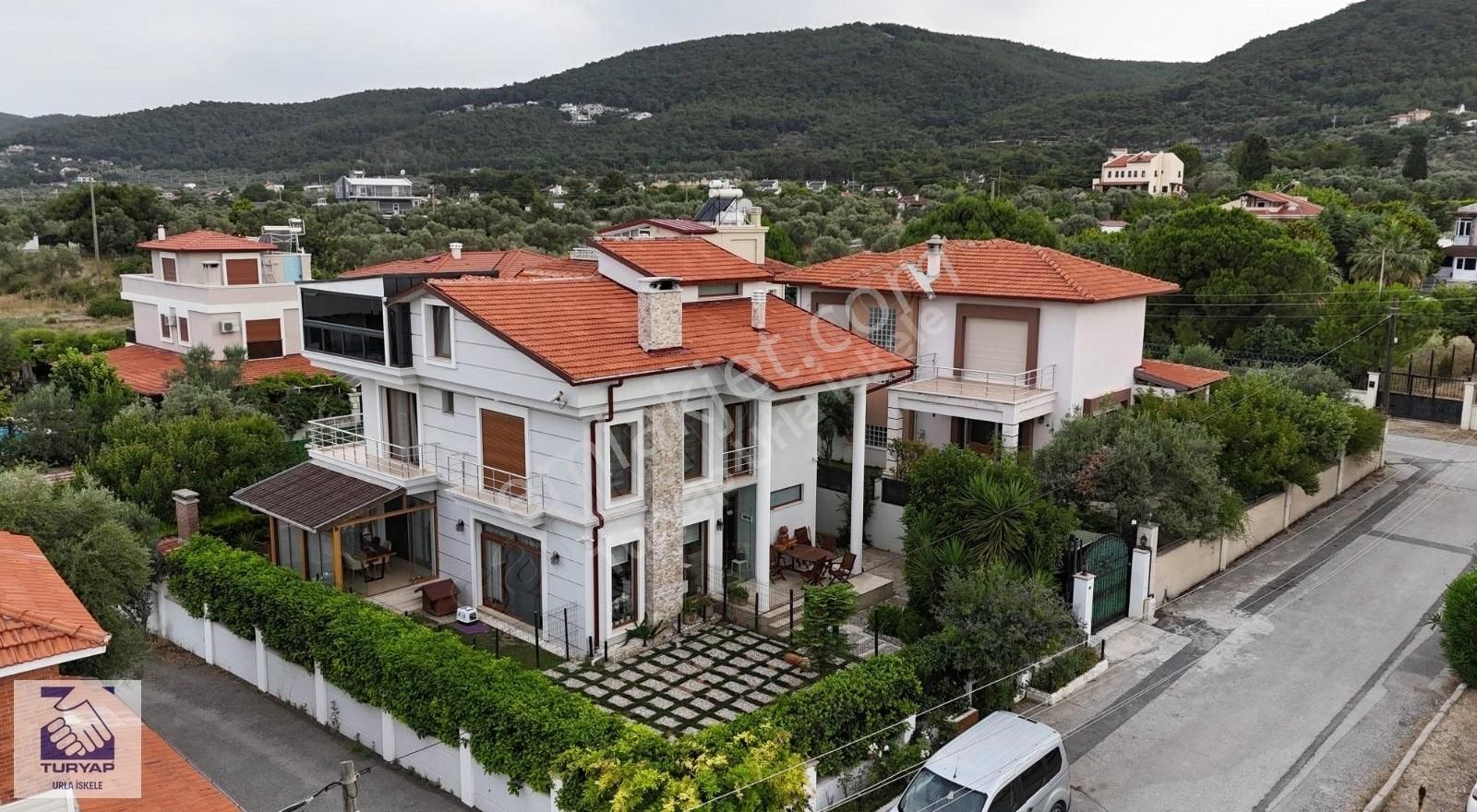 Urla Güvendik Satılık Villa URLA GÜVENDİK MAH.DE TAM MÜSTAKİL VİLLA