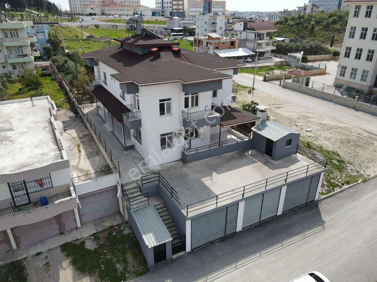 Serik Orta Satılık Villa SERİK MERKEZDE SATILIK İKİZ VİLLA