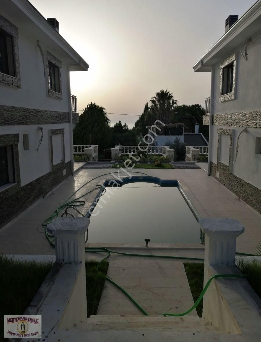 Kuşadası Güzelçamlı Satılık Villa KUŞADASI/GÜZELÇAMLI DOĞA, DENİZ MANZARALI,TAKASA AÇIK VİLLA