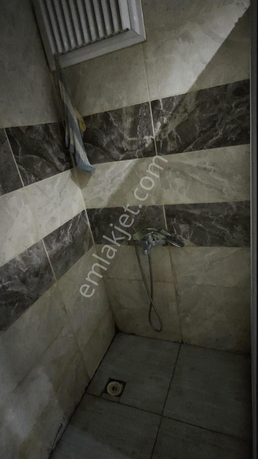Denizli/çamlaraltı Mahallesi Emsan Farikası Üzeri Eşyalı Kiracılı Apart - Görsel 3