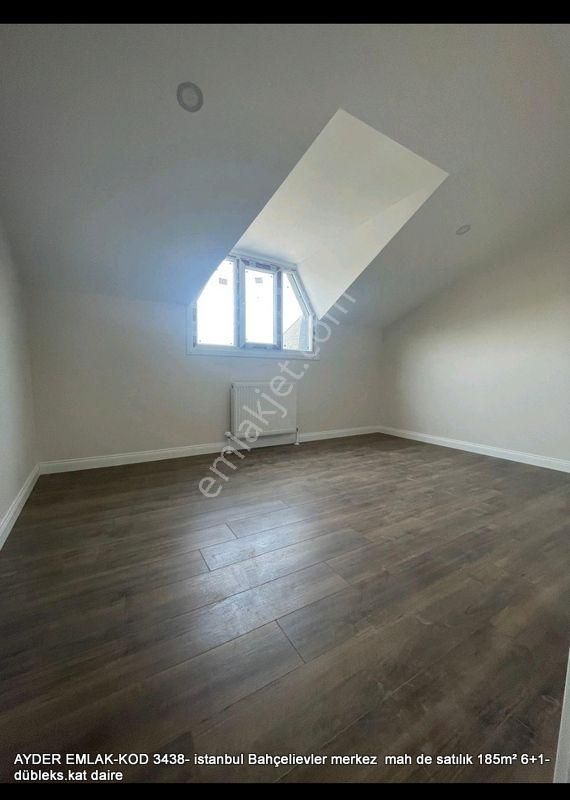 İstanbul Bahçelievler Merkez Mah De Satılık 185m² 6+1-dübleks.kat Daire - Görsel 4