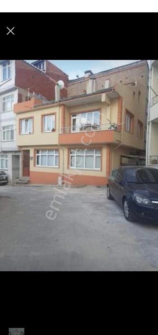 Hayrabolu İlyas Satılık Müstakil Ev Tekirdağ Hayrabolu da 3 katlı müstakil apartman satılık.