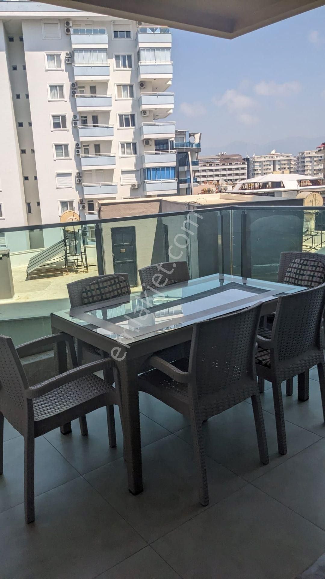 Satılık Denize Sıfır 2+1 Mobilyalı Daire - Konak Seaside Tower Residence - Görsel 23
