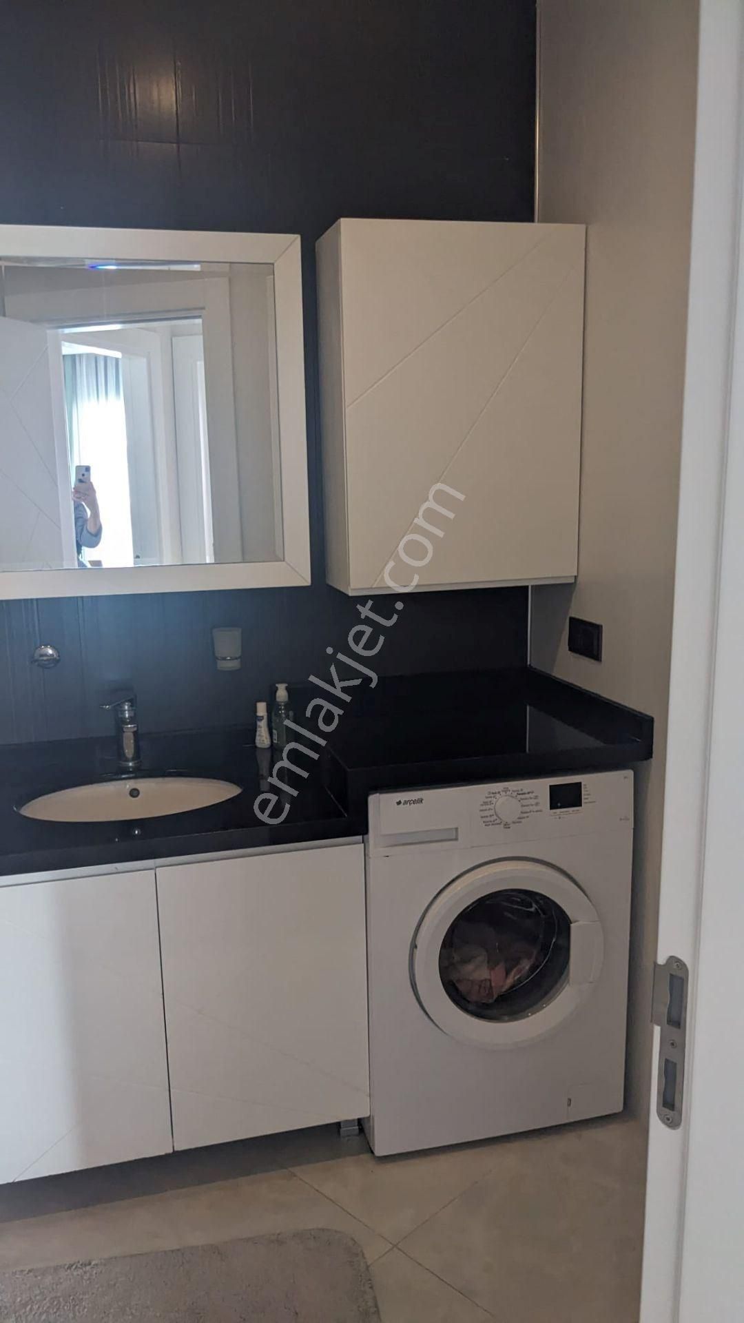 Satılık Denize Sıfır 2+1 Mobilyalı Daire - Konak Seaside Tower Residence - Görsel 28