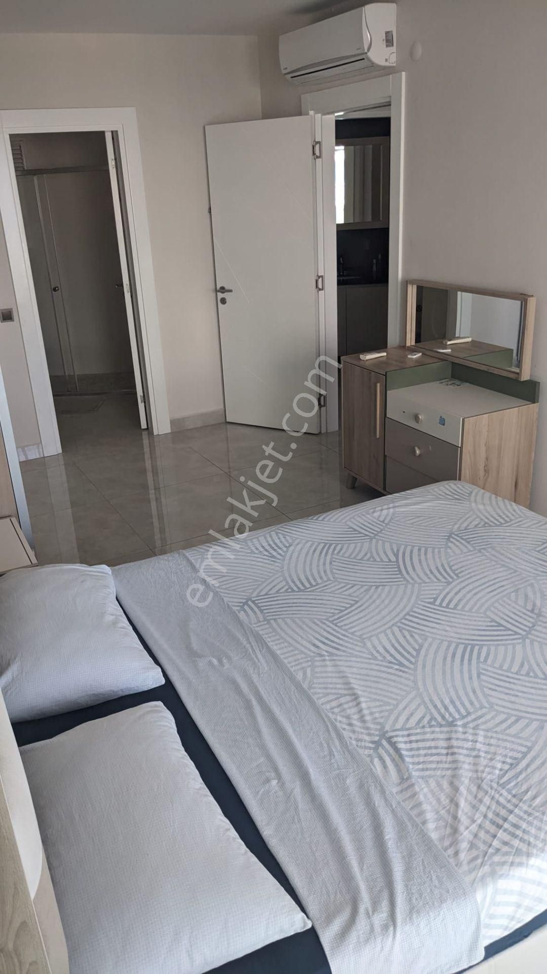 Satılık Denize Sıfır 2+1 Mobilyalı Daire - Konak Seaside Tower Residence - Görsel 25