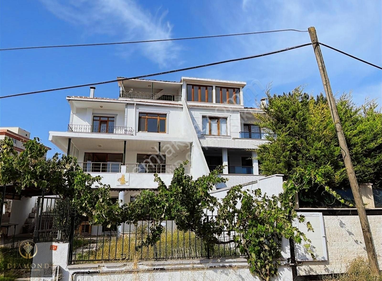 Büyükçekmece Yenimahalle Satılık Villa Büyükçekmece De 6+2 Satılık Villa Full Deniz Manzaralı 4 Katlı