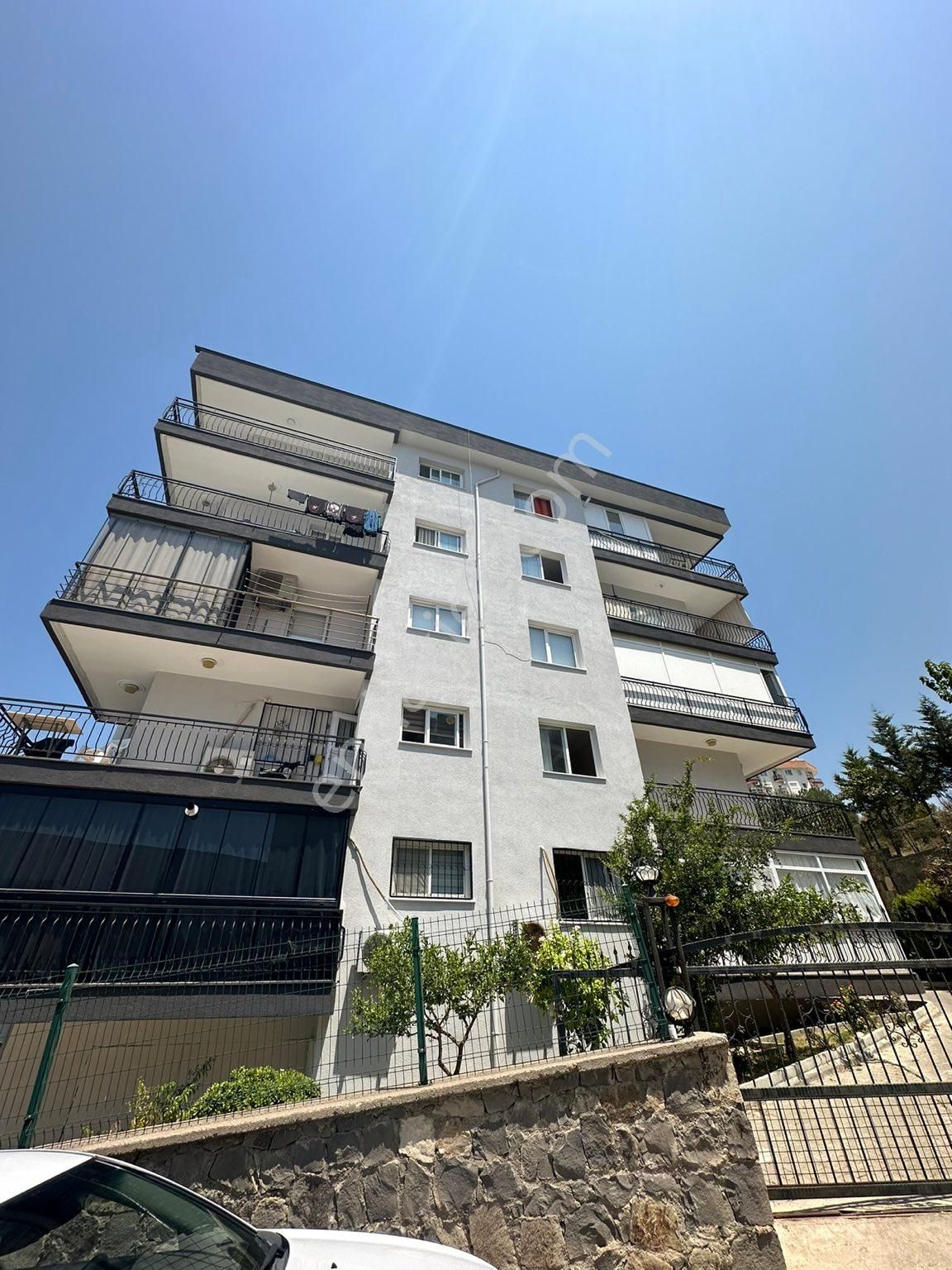 Kuşadası Ege Satılık Daire EGE MAHALLESİ DENİZ MANZARALI 3+1 DAİRE