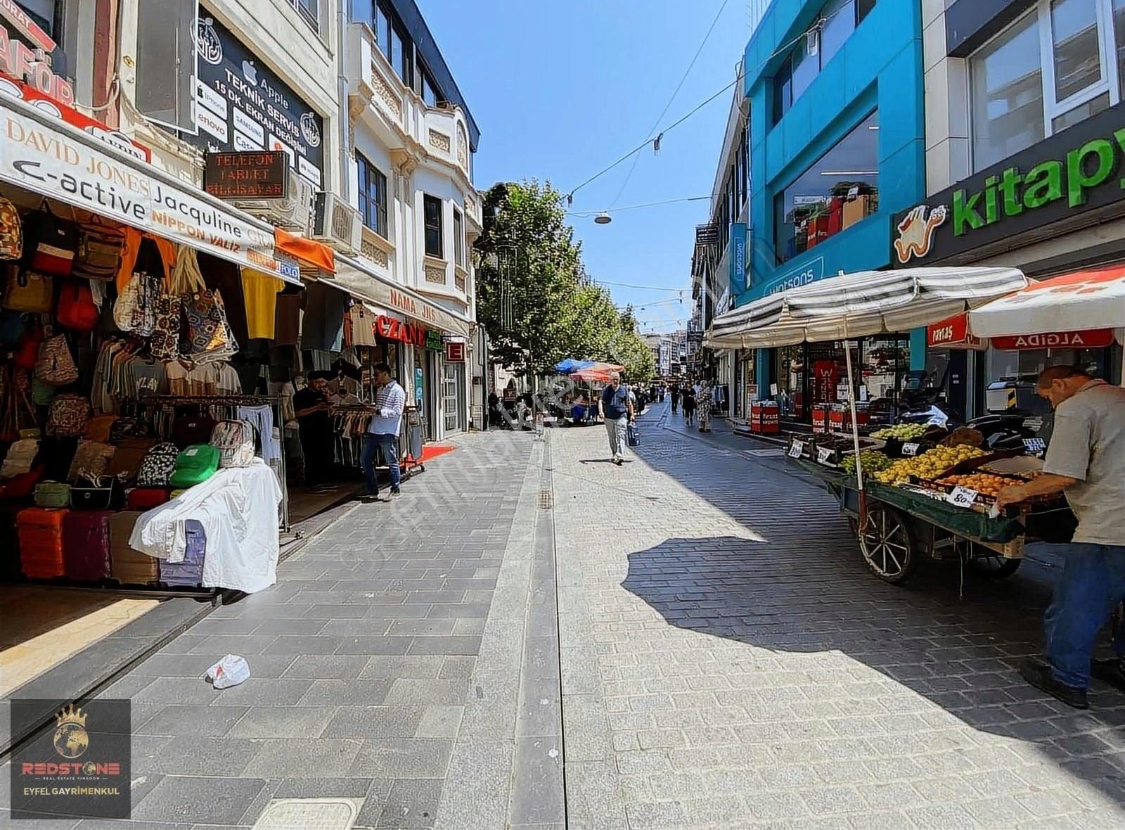 Üsküdar Mimar Sinan Satılık Dükkan & Mağaza ÜSKÜDAR MERKEZDE BALIKÇILAR ÇARŞISINDA SATILIK DÜKKAN